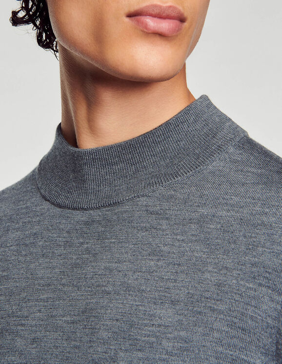 Funnel neck sweater