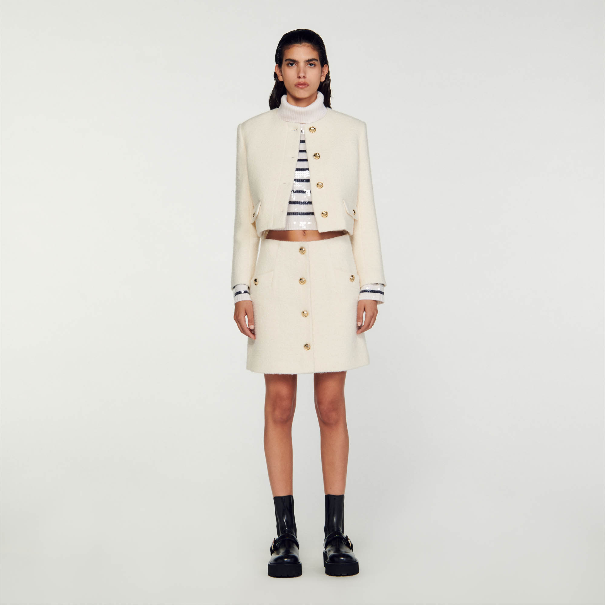 Short boucl&eacute; fabric skirt