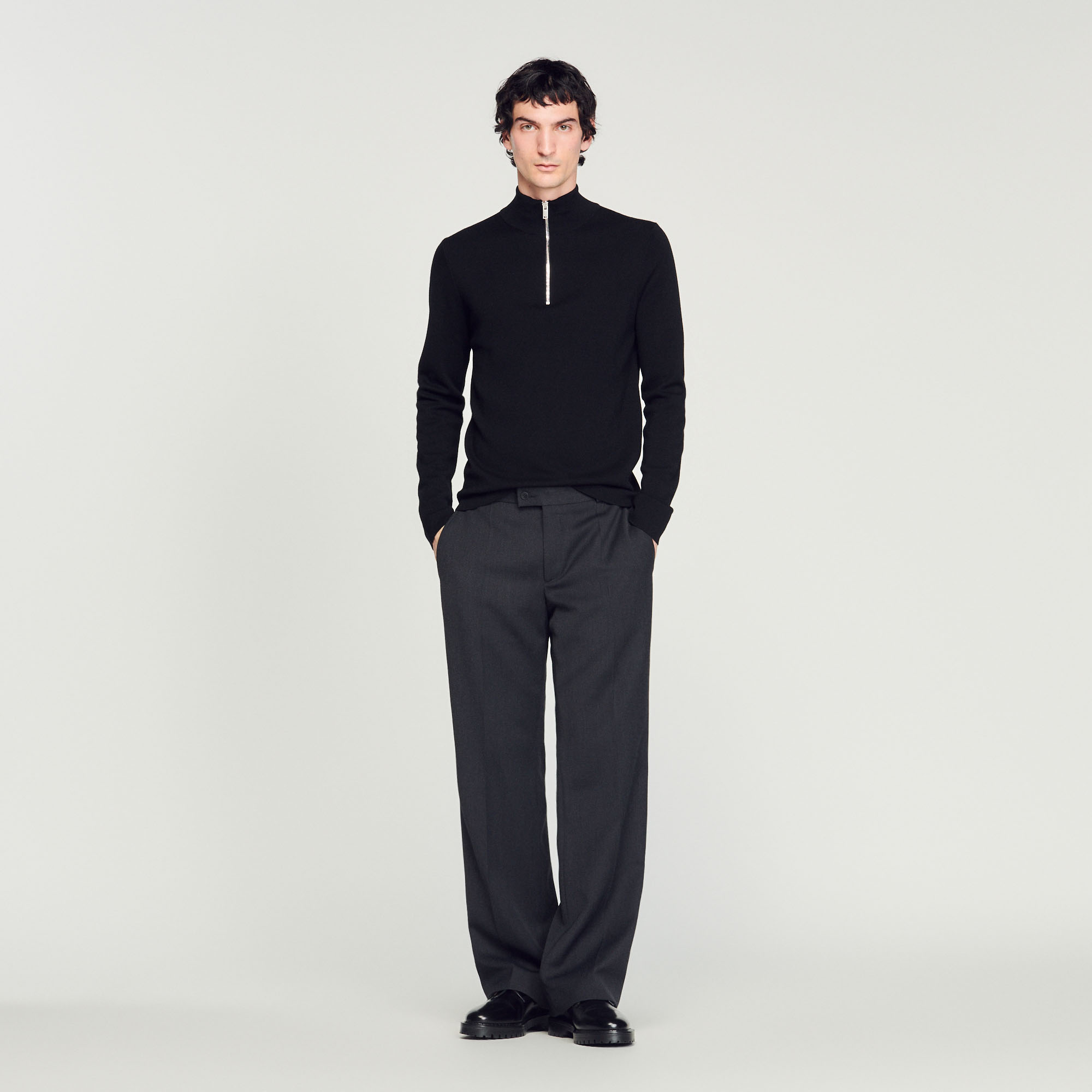Wool sweater with zipped collar