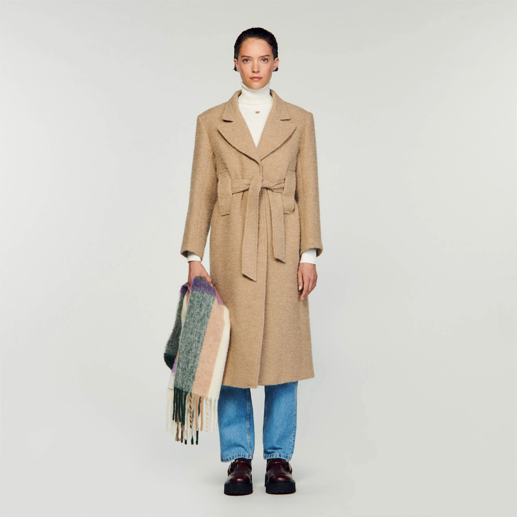 Long boucl&eacute; coat