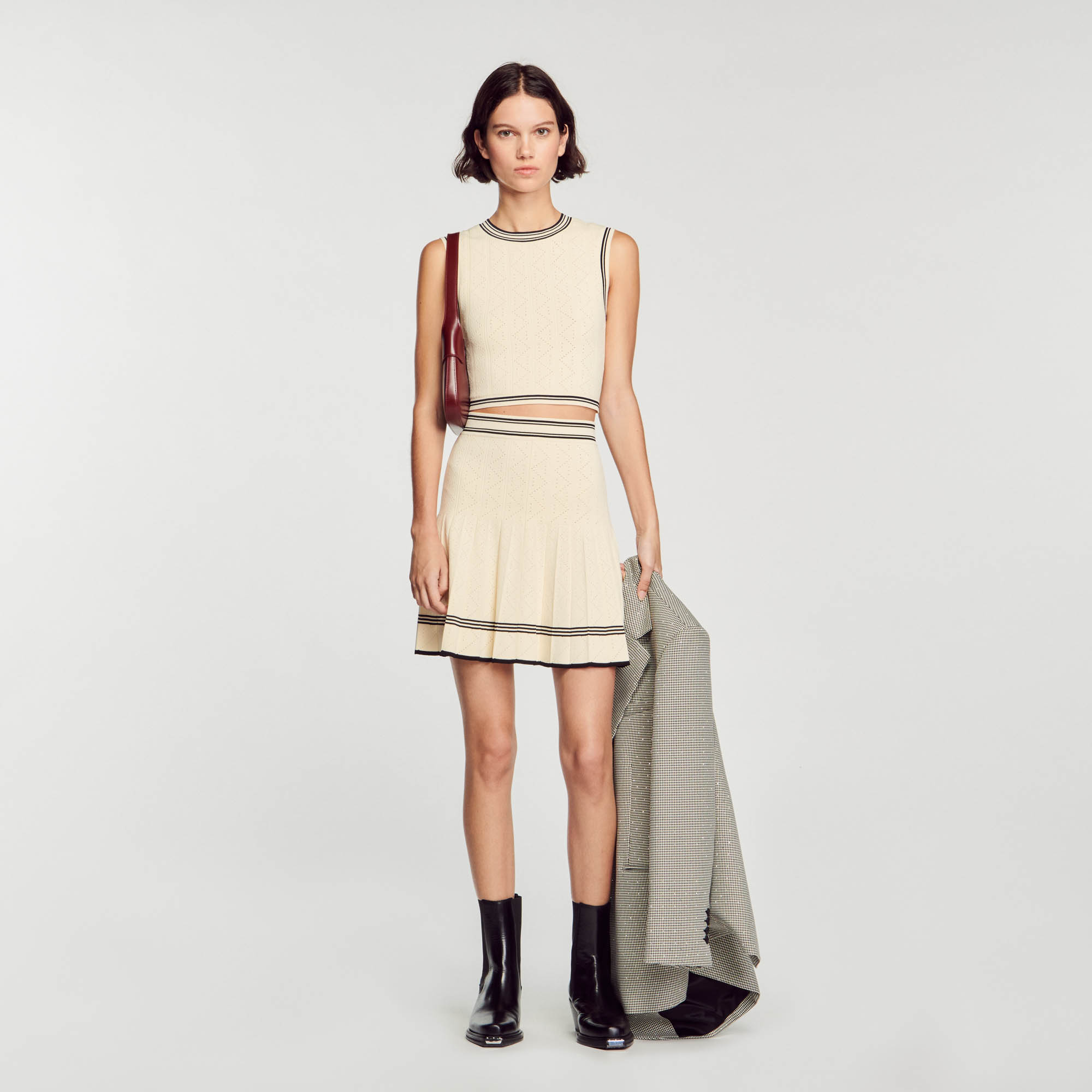 Cropped sleeveless sweater