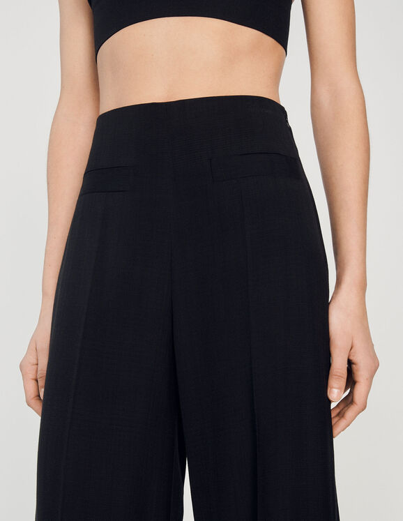 Wide-leg pants