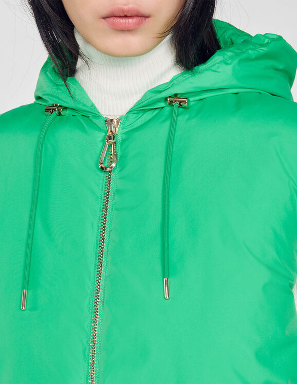 Sleeveless puffer jacket