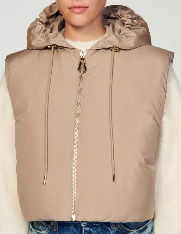 Sleeveless puffer jacket