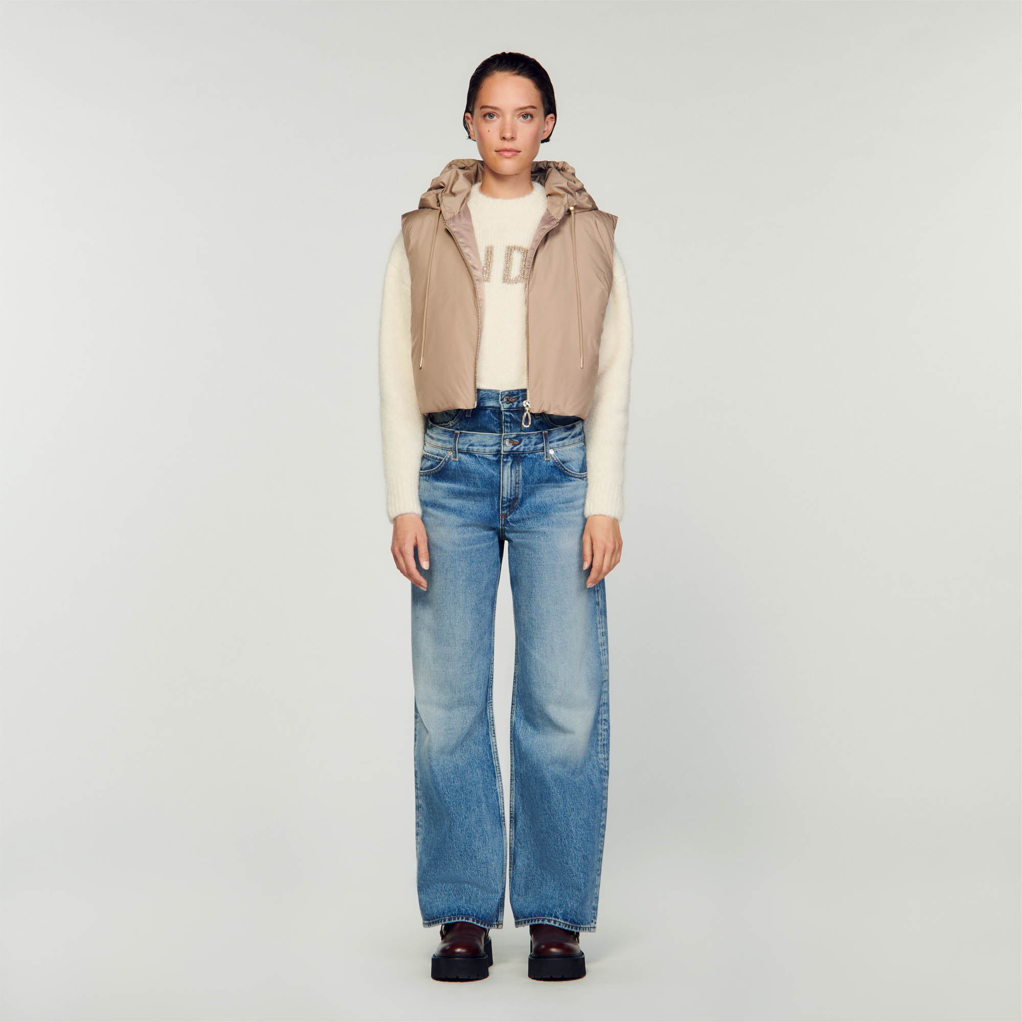 Sleeveless puffer jacket
