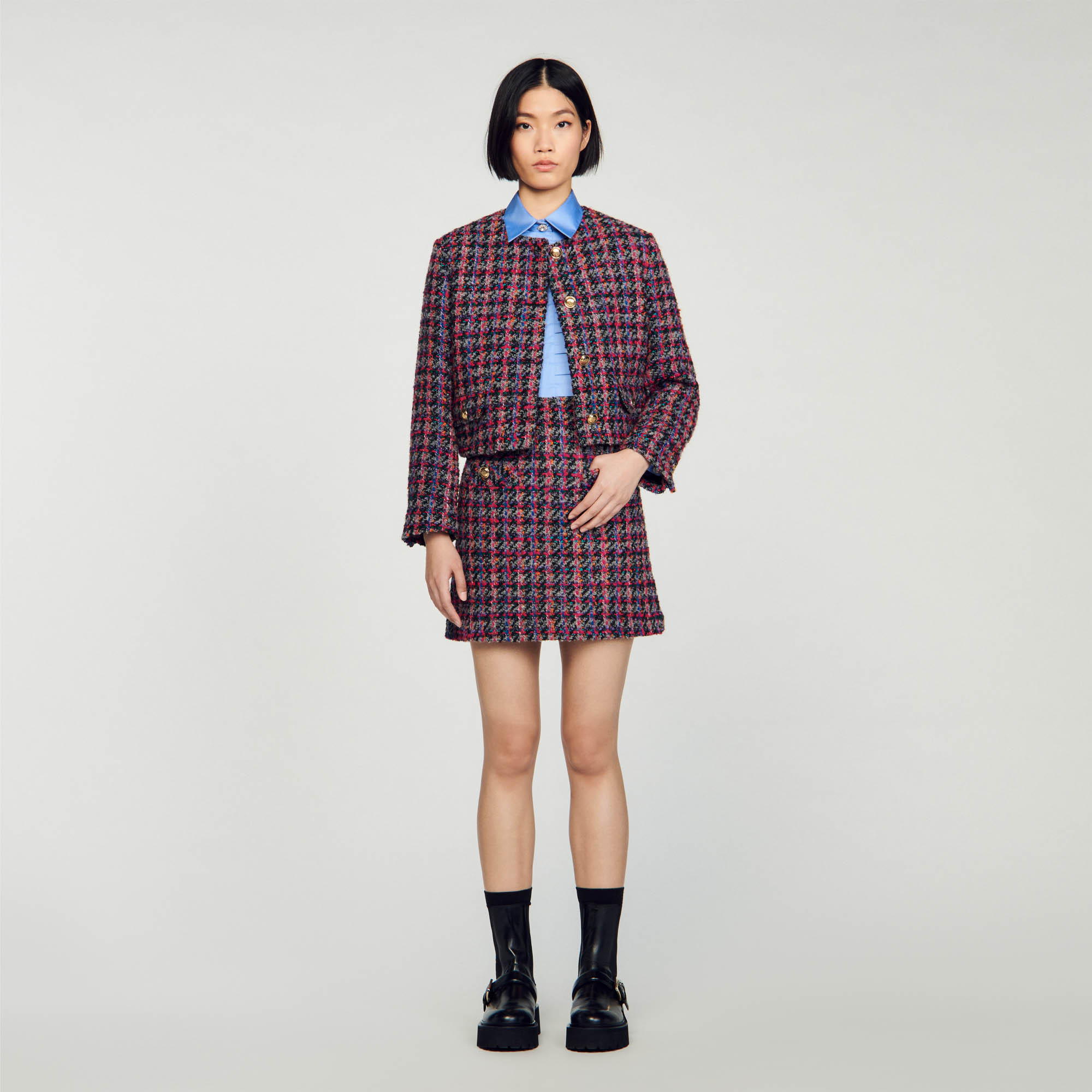 Short tweed skirt
