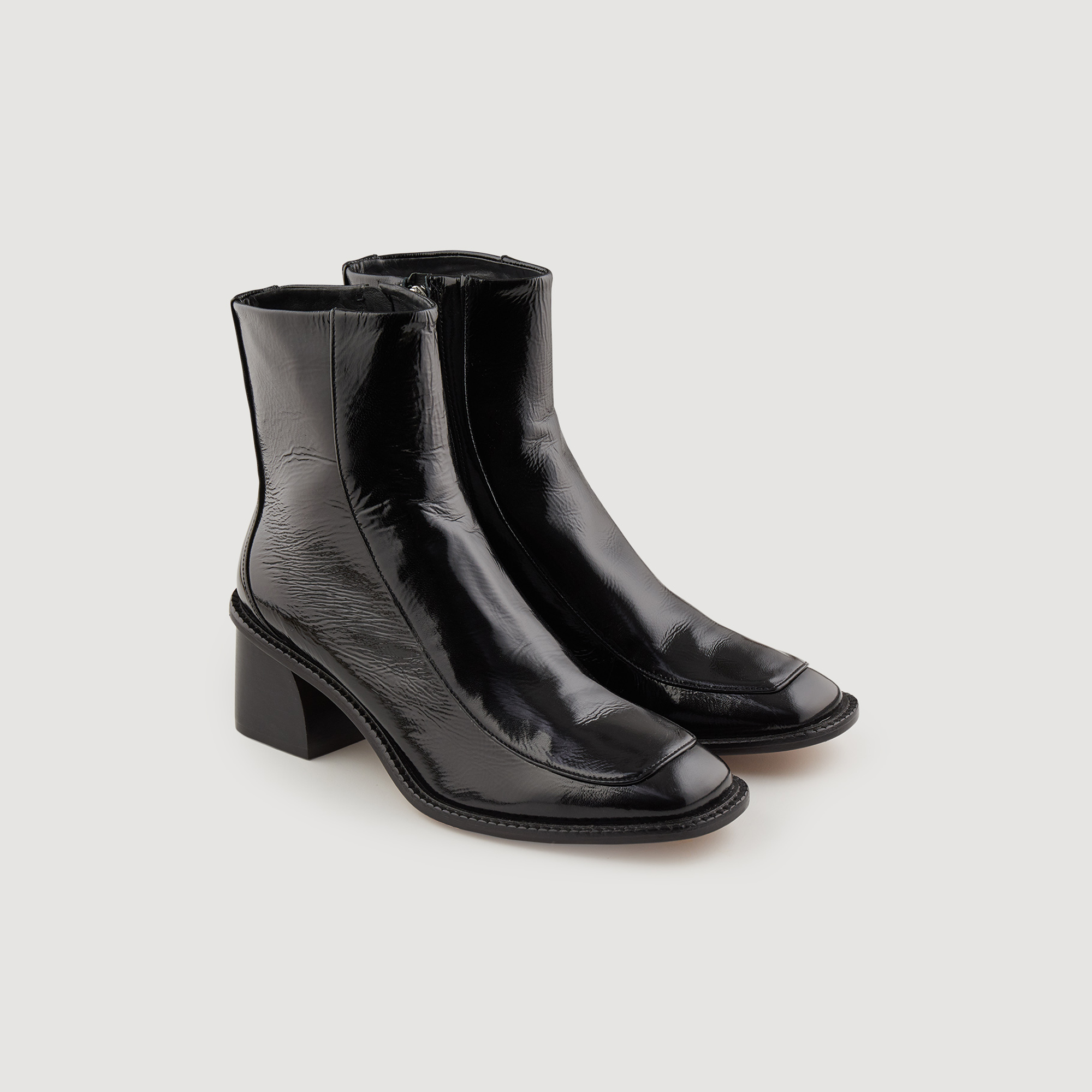 Patent leather boots with heel