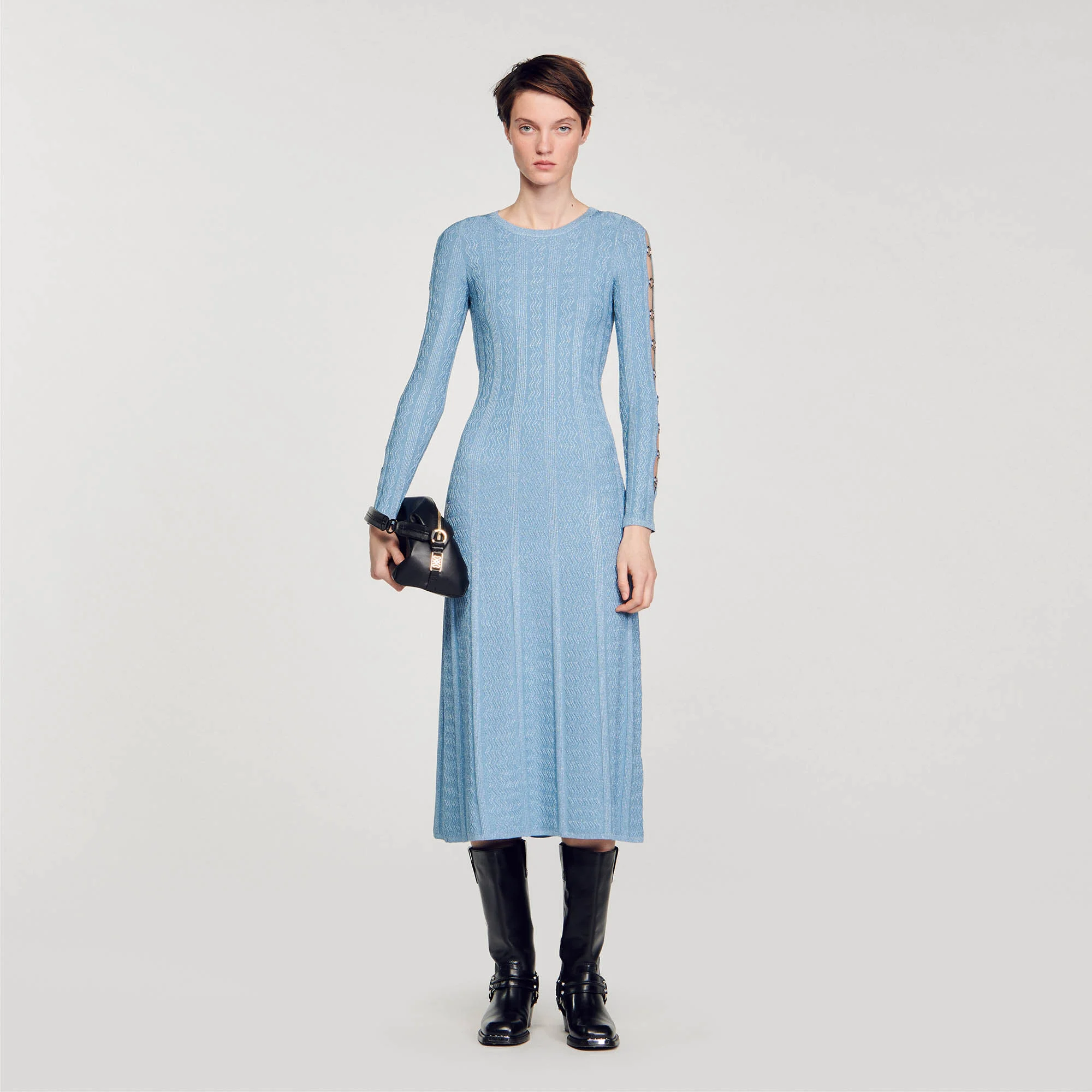 Long-sleeved knit midi dress