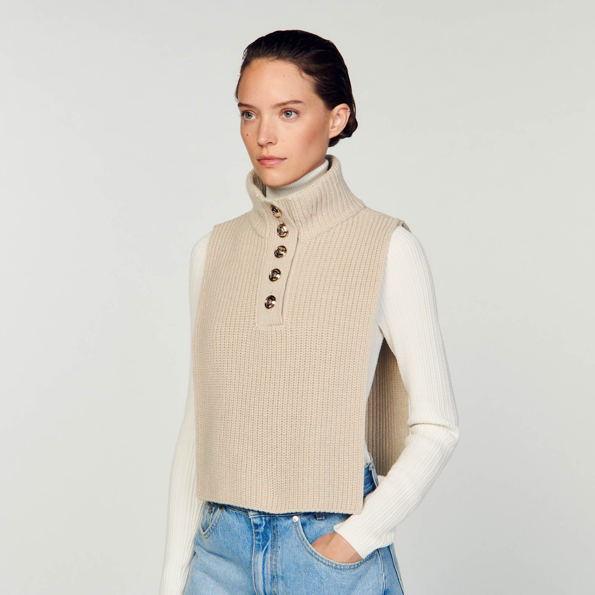 Button-up high neck scarf