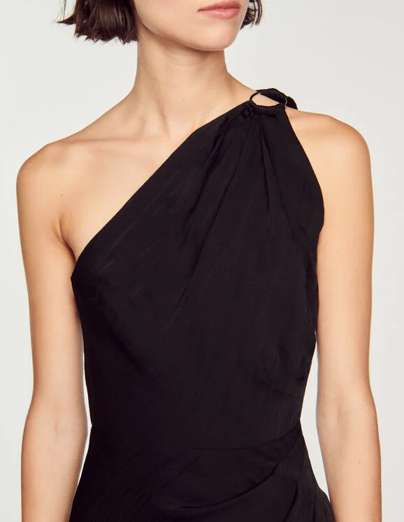 Asymmetric dress