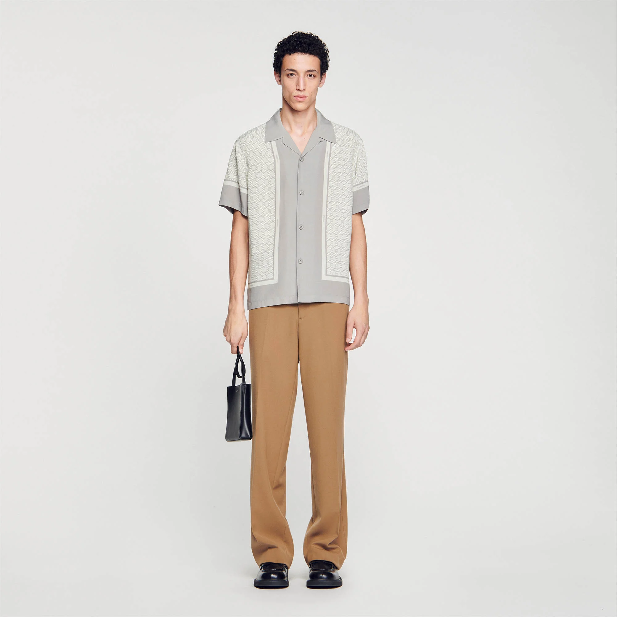 Short-sleeved patterned shirt
