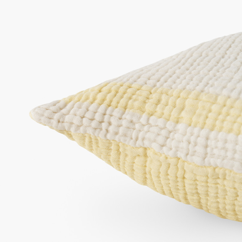 Housse de coussin gaze de coton Rythmo jaune pastel