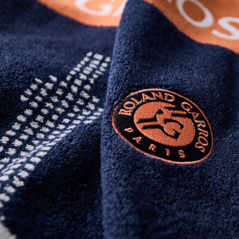 Serviette de toilette coton bio joueur•se Roland-Garros 2026 marine / terre battue