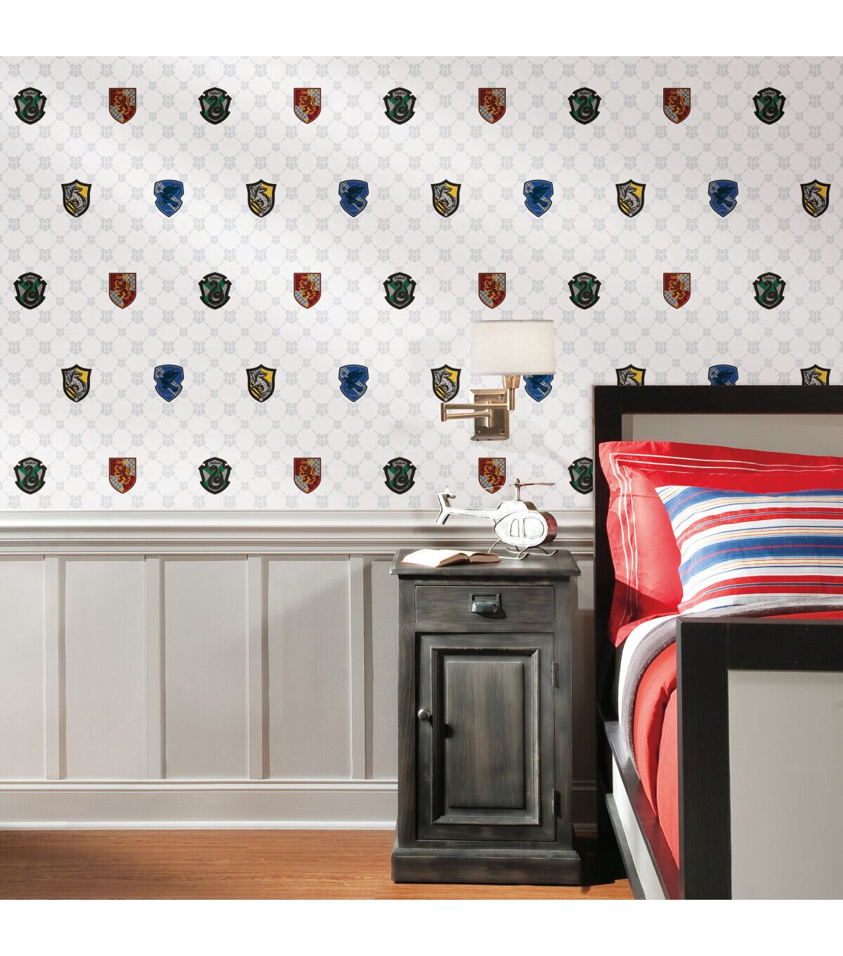 RoomMates Wallpaper Harry Potter House Crest