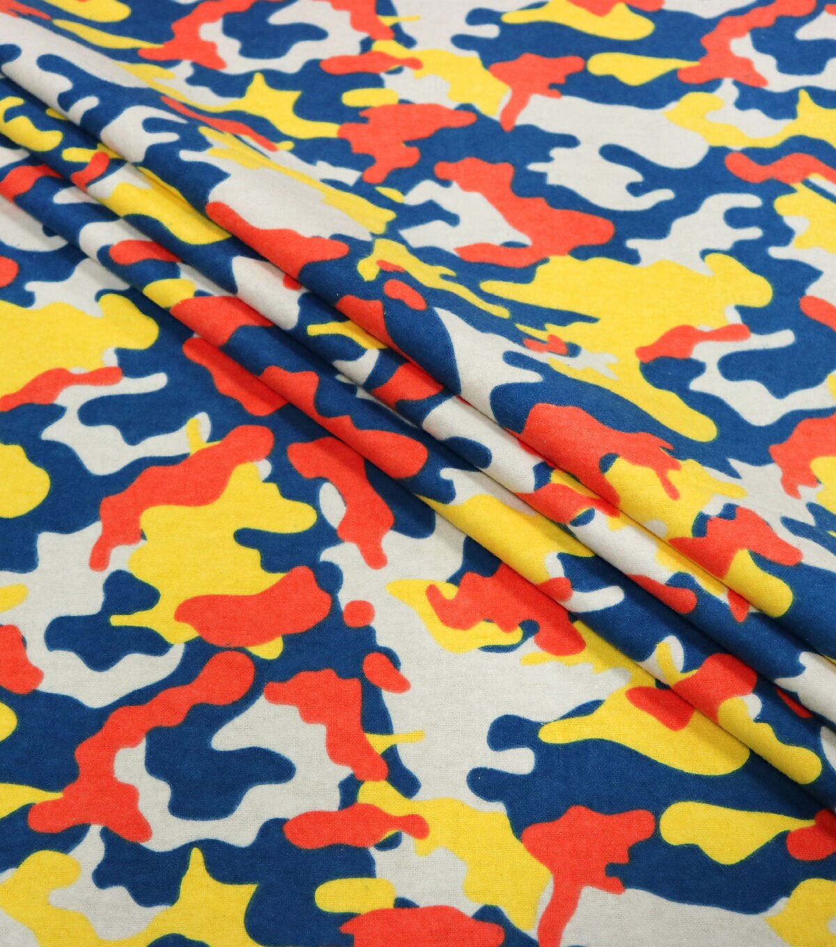 POP! Camo Super Snuggle Flannel Fabric