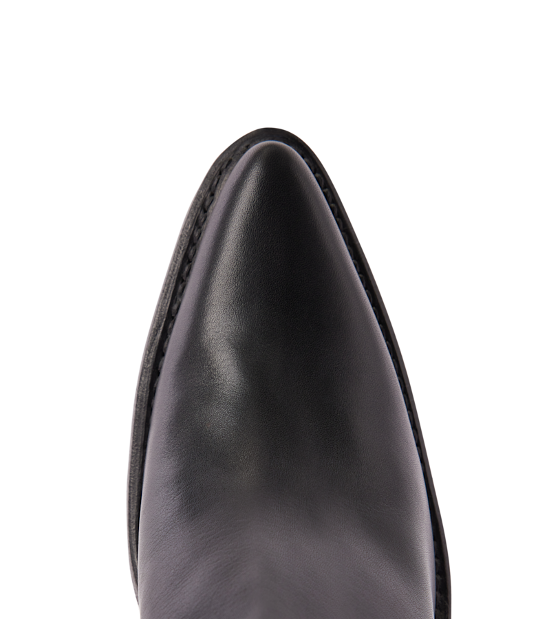 Maya boot