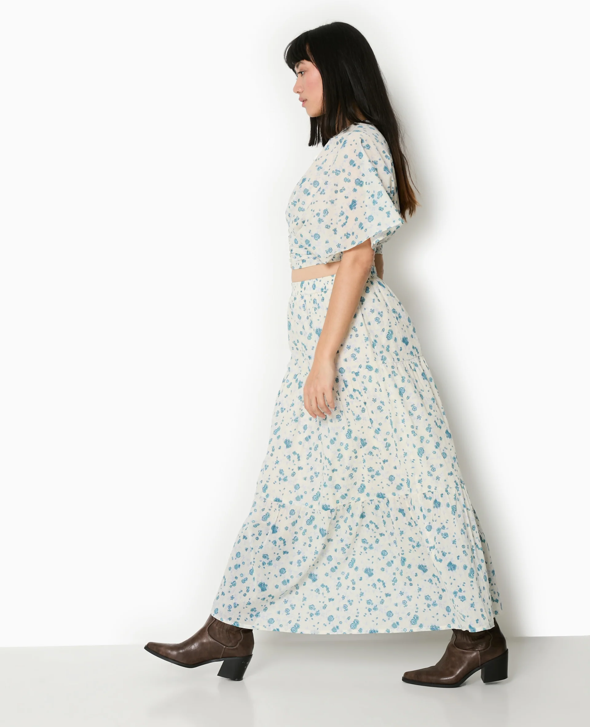 Jupe longue à étages motif fleurs