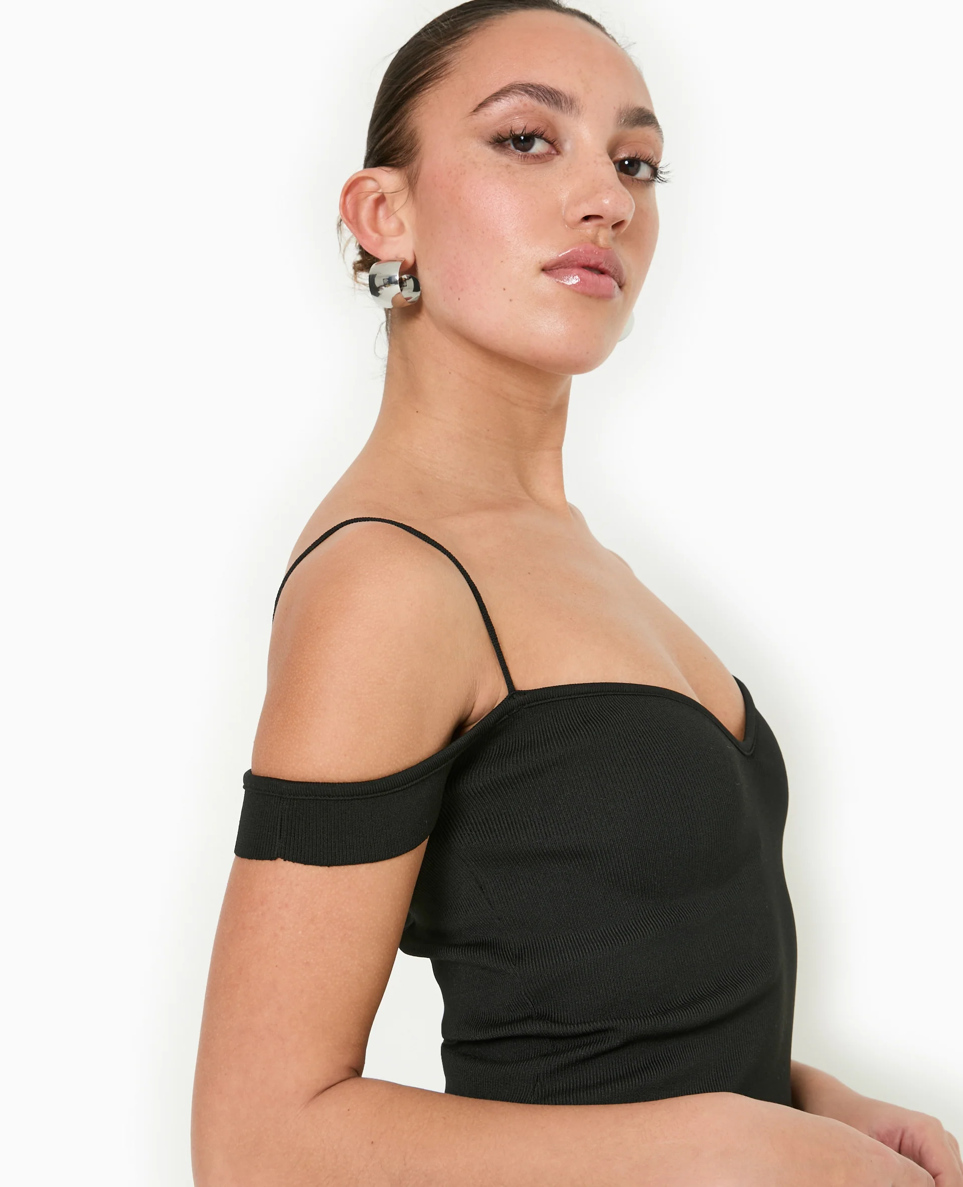 Robe en maille encolure Bardot