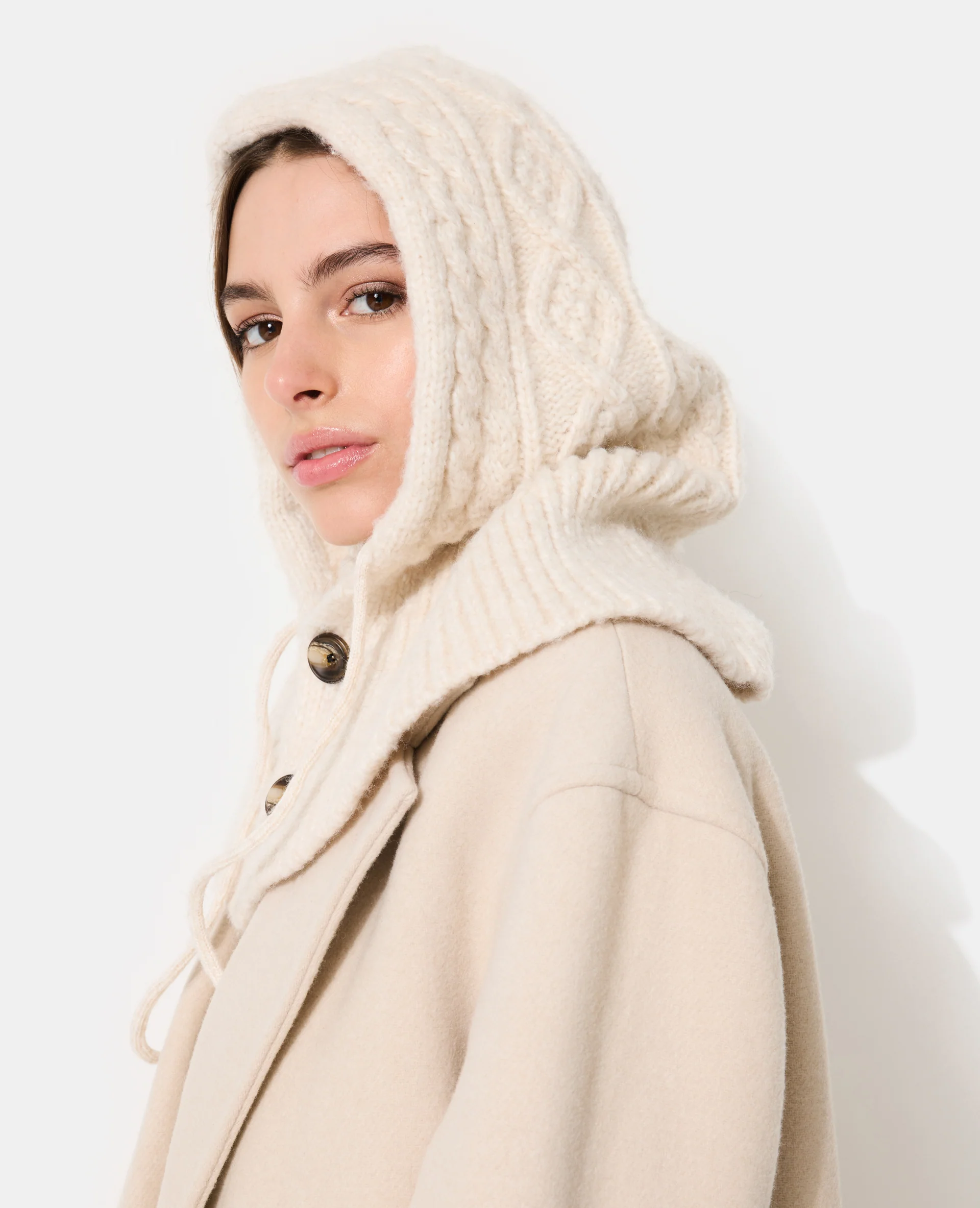 Cagoule en maille torsadée avec col boutonné