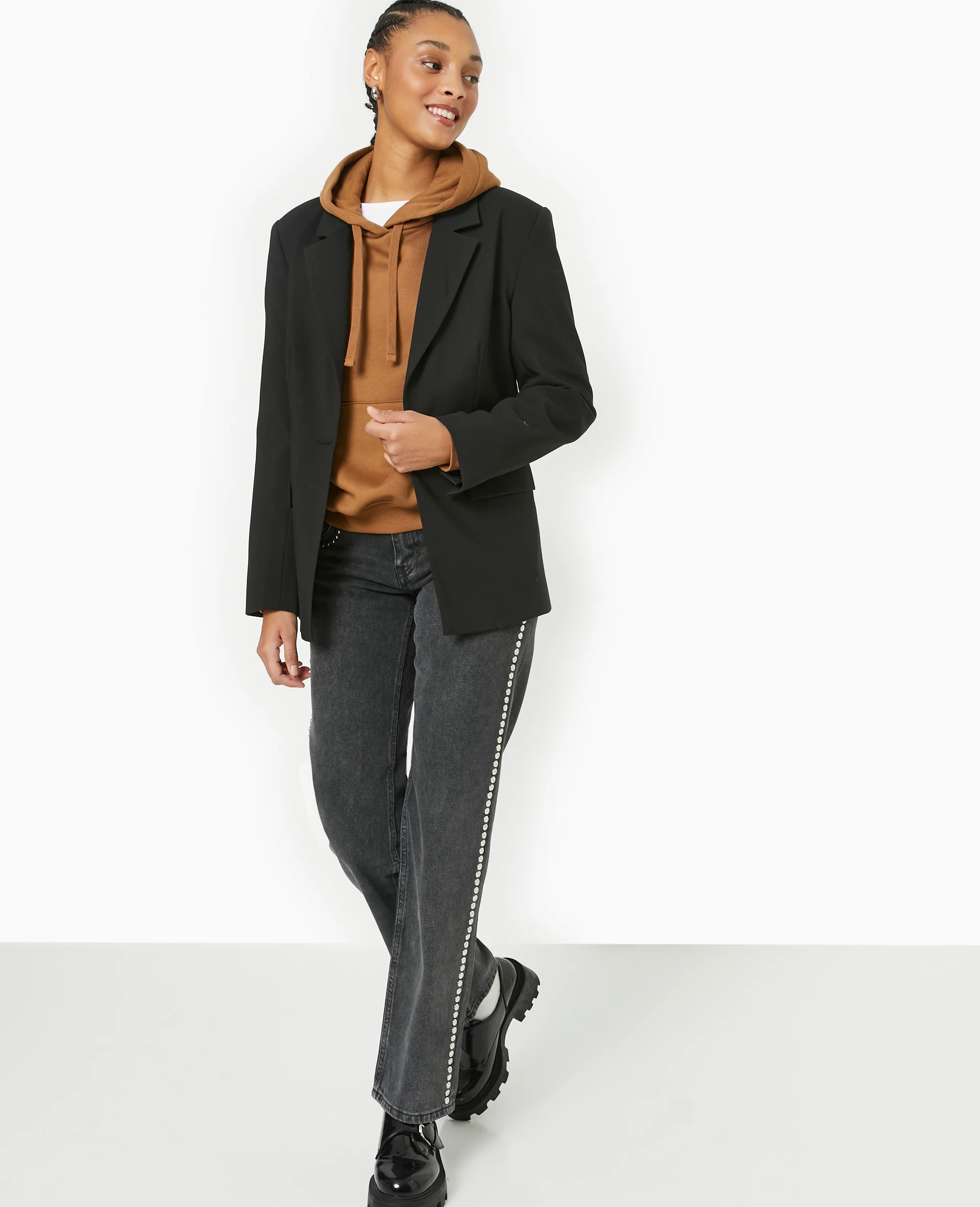 Sweat capuche avec poche devant