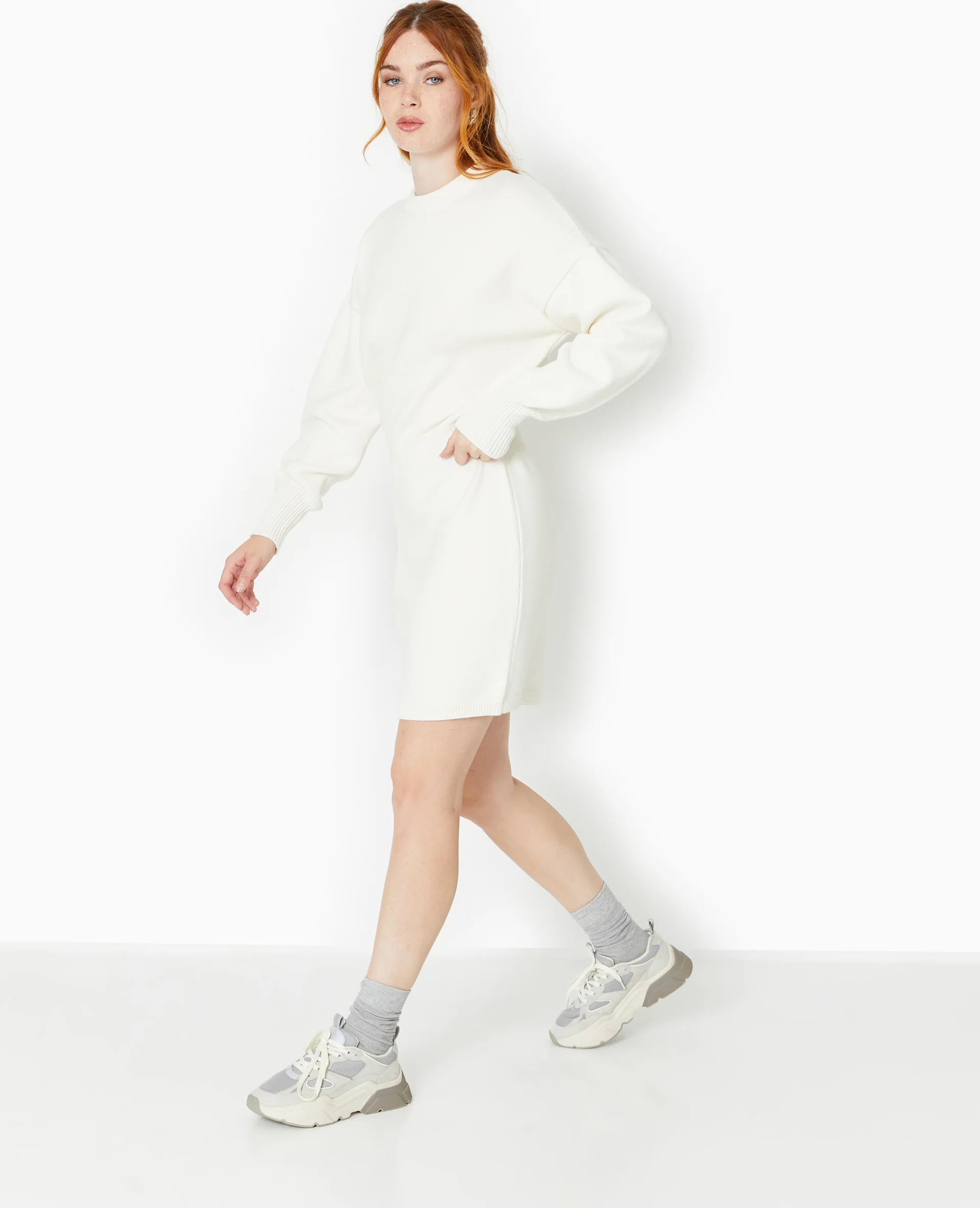 Robe en maille avec taille marquée