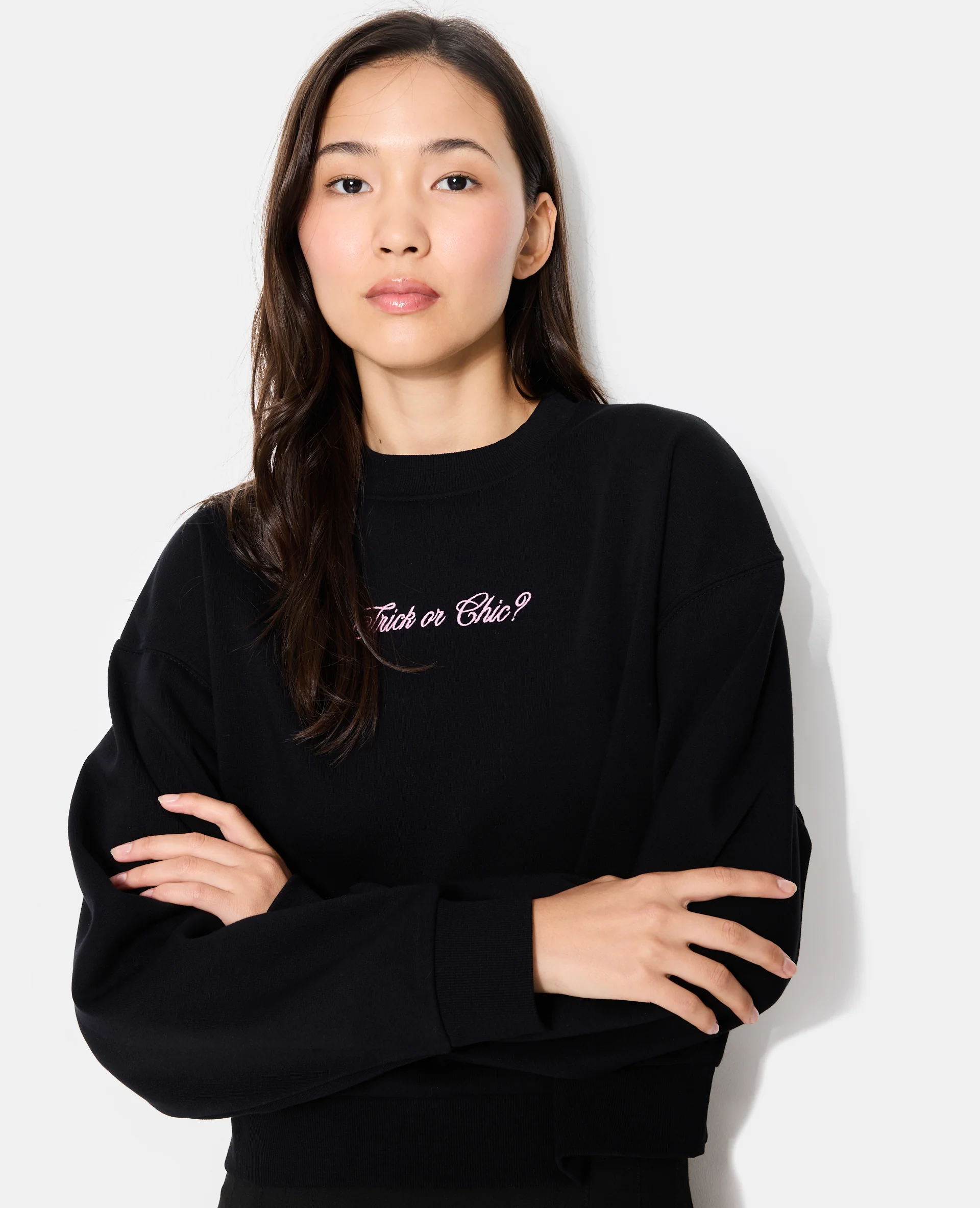 Sweat col rond avec broderie poitrine