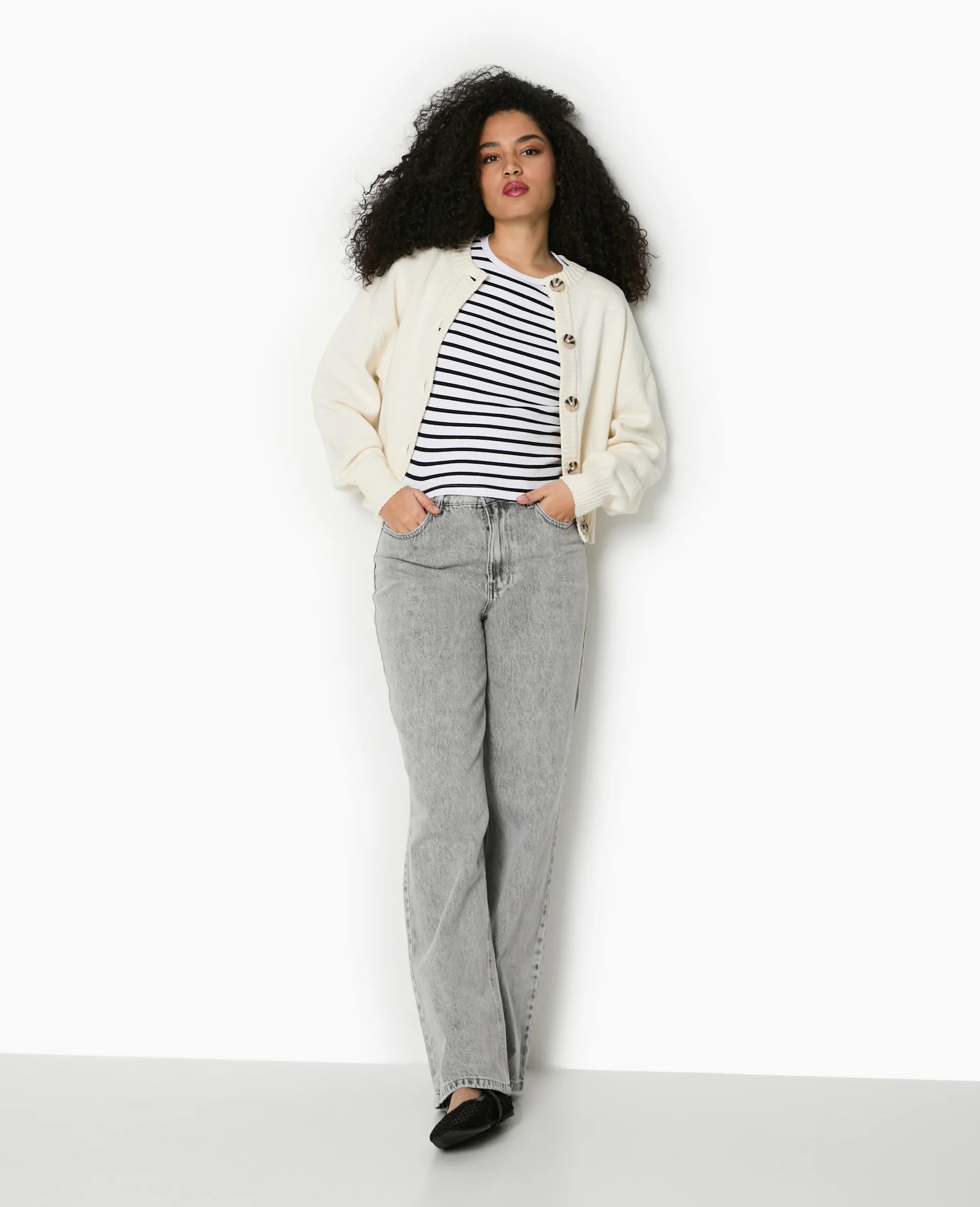 T-shirt court en maille côtelée rayée