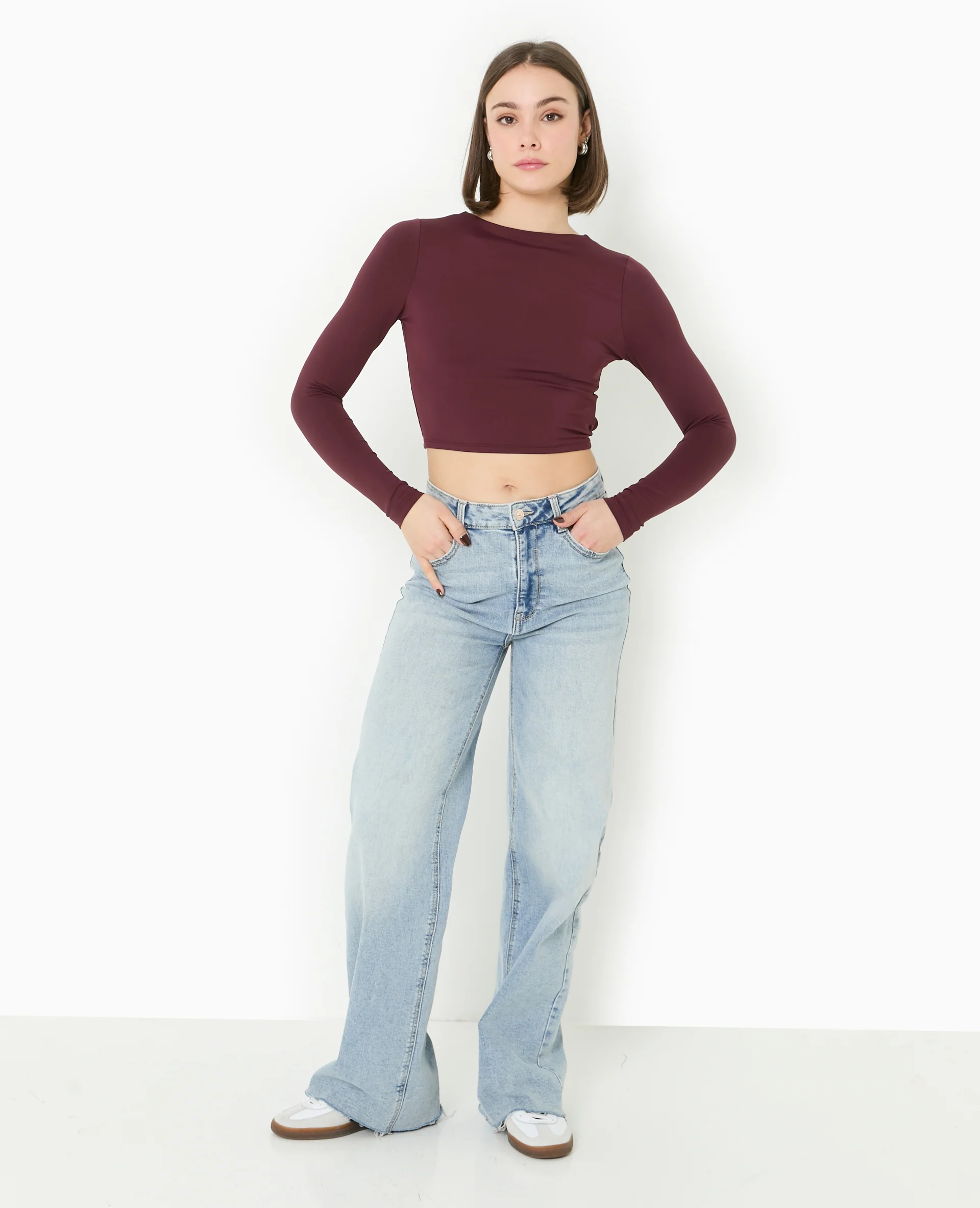 Top court manches longues avec dos ouvert