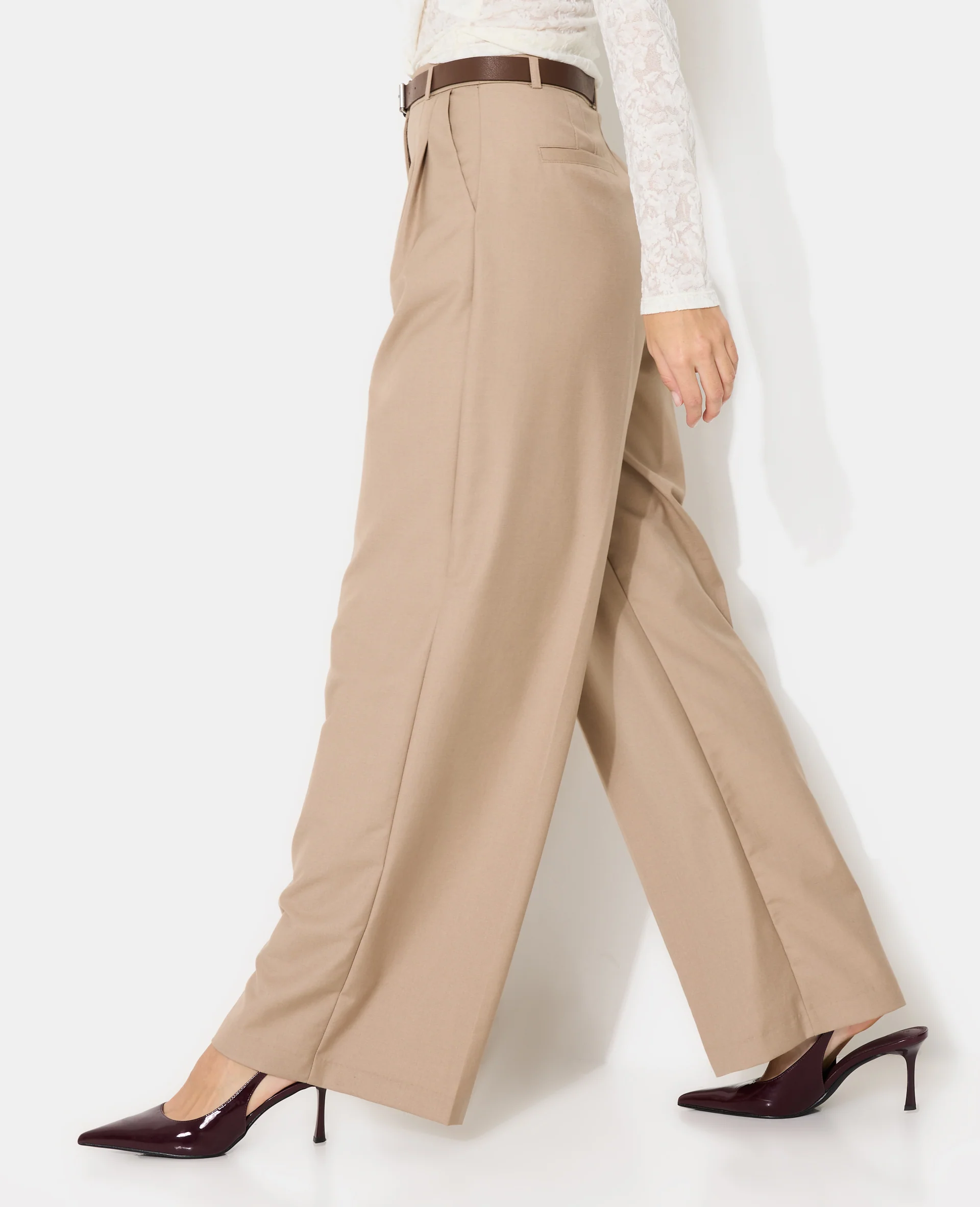 Pantalon large taille haute avec ceinture