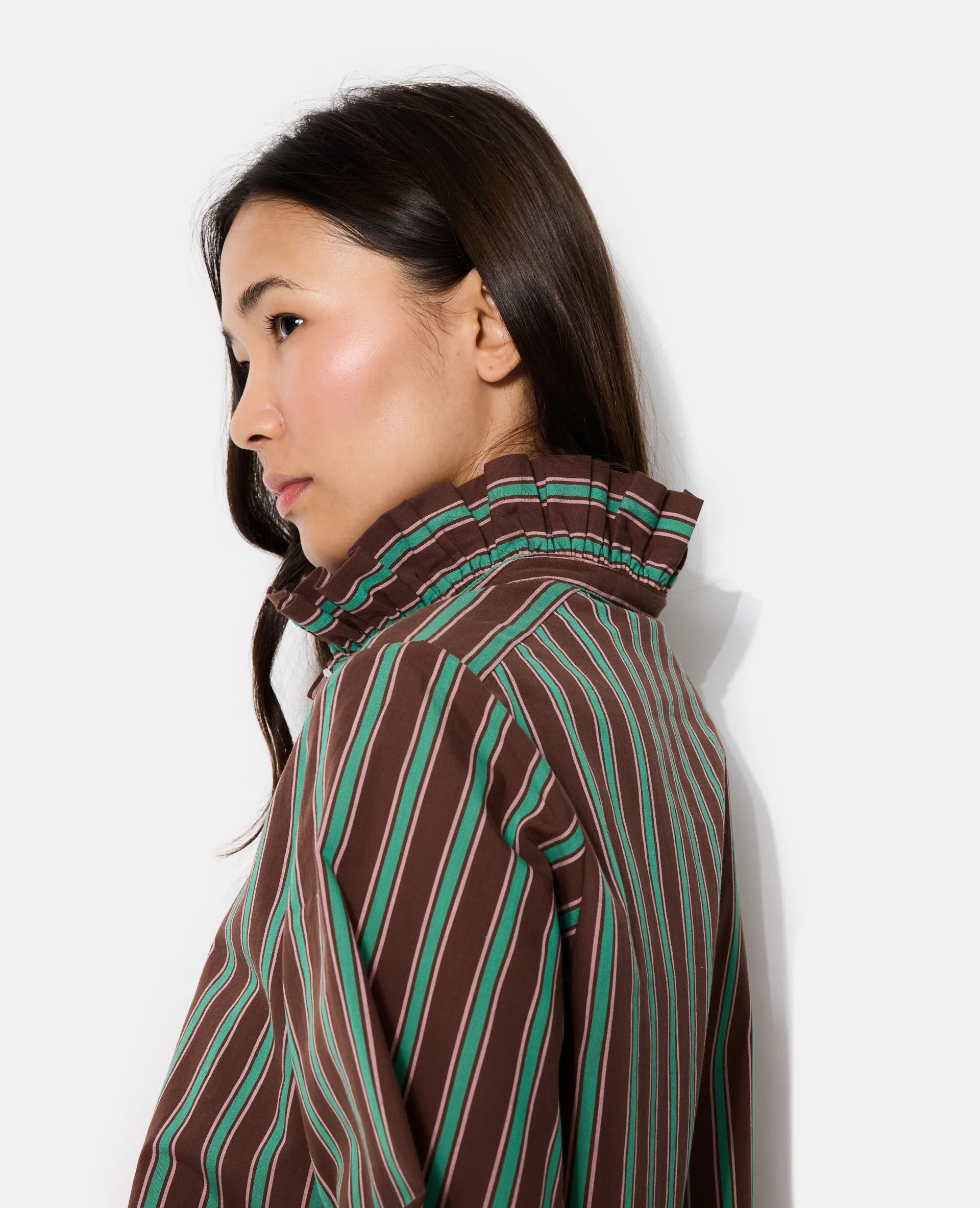Chemise rayée avec col et manches volantés