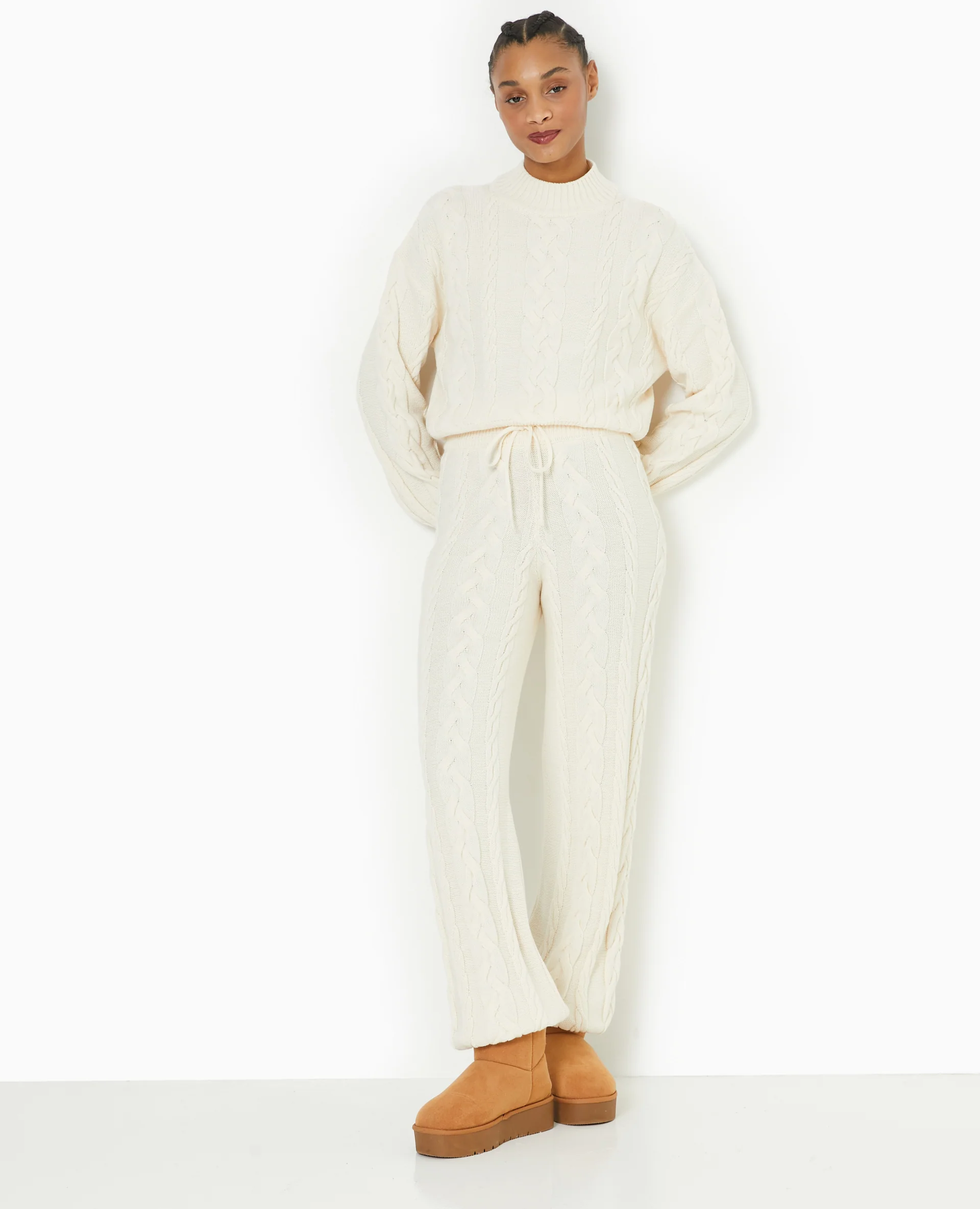 Pantalon droit en maille torsadée