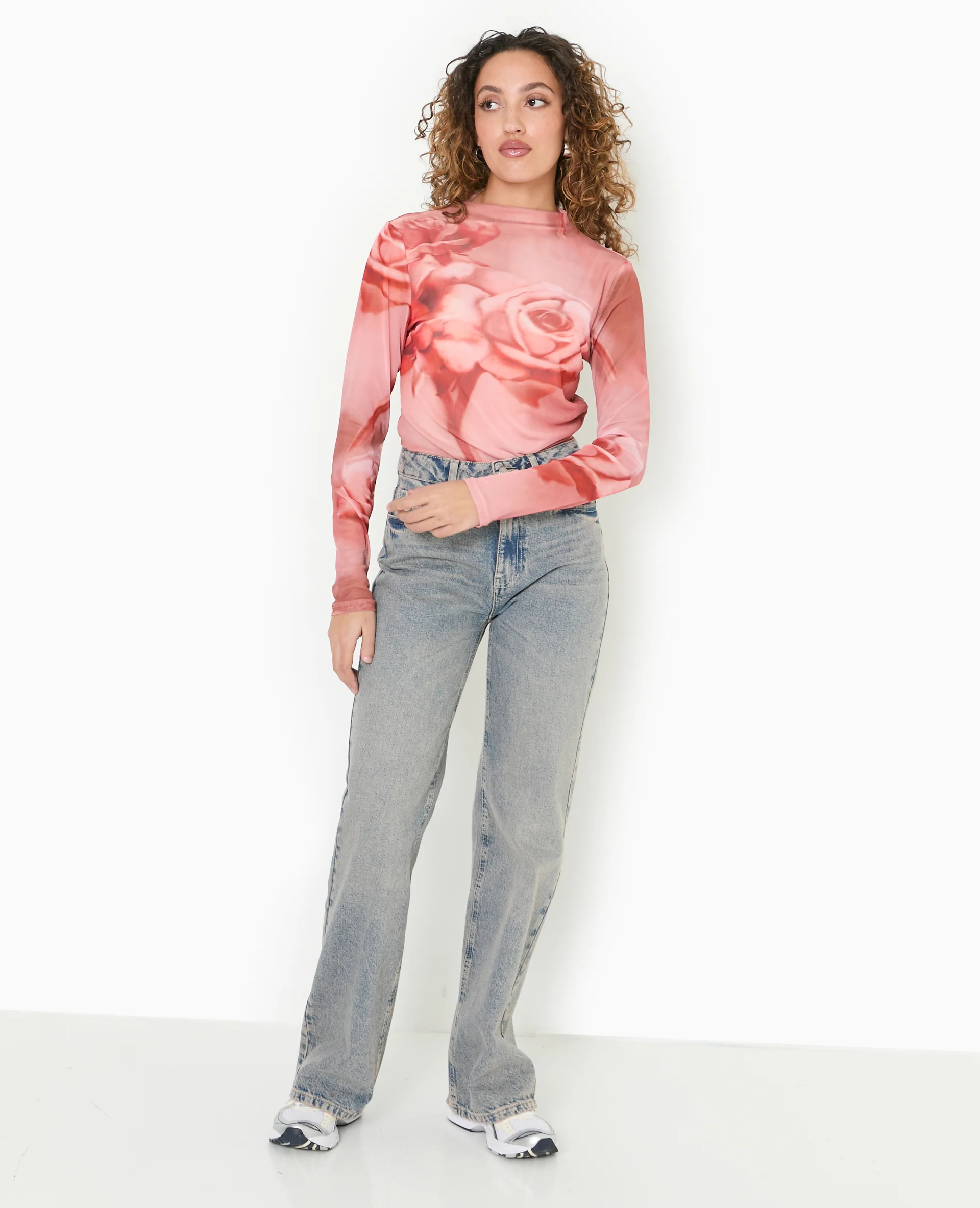 Top manches longues en résille motif roses