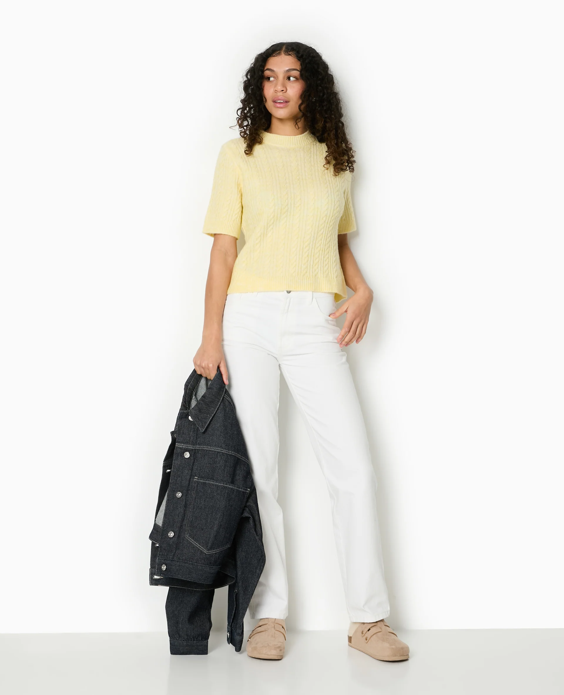 Pull manches courtes maille torsadée