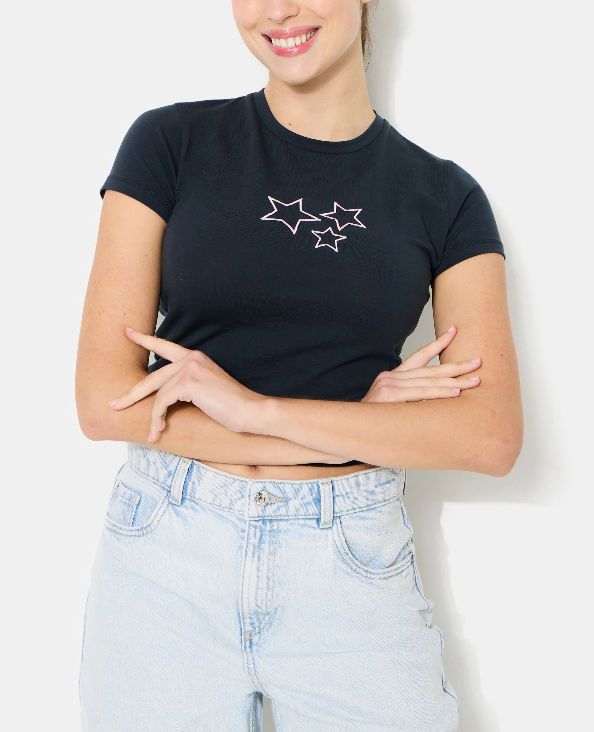 T-shirt ajusté avec étoiles brodées
