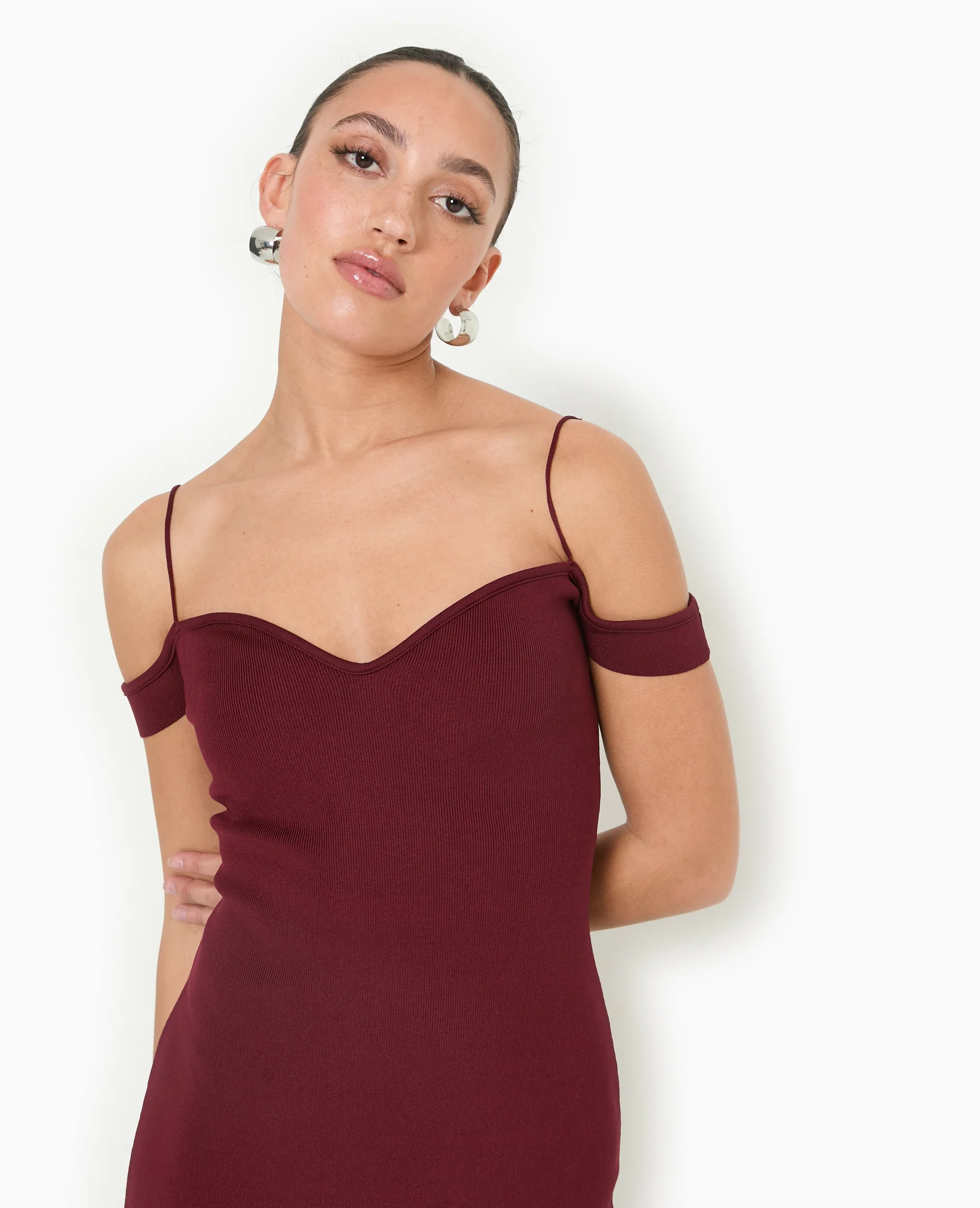 Robe en maille encolure Bardot