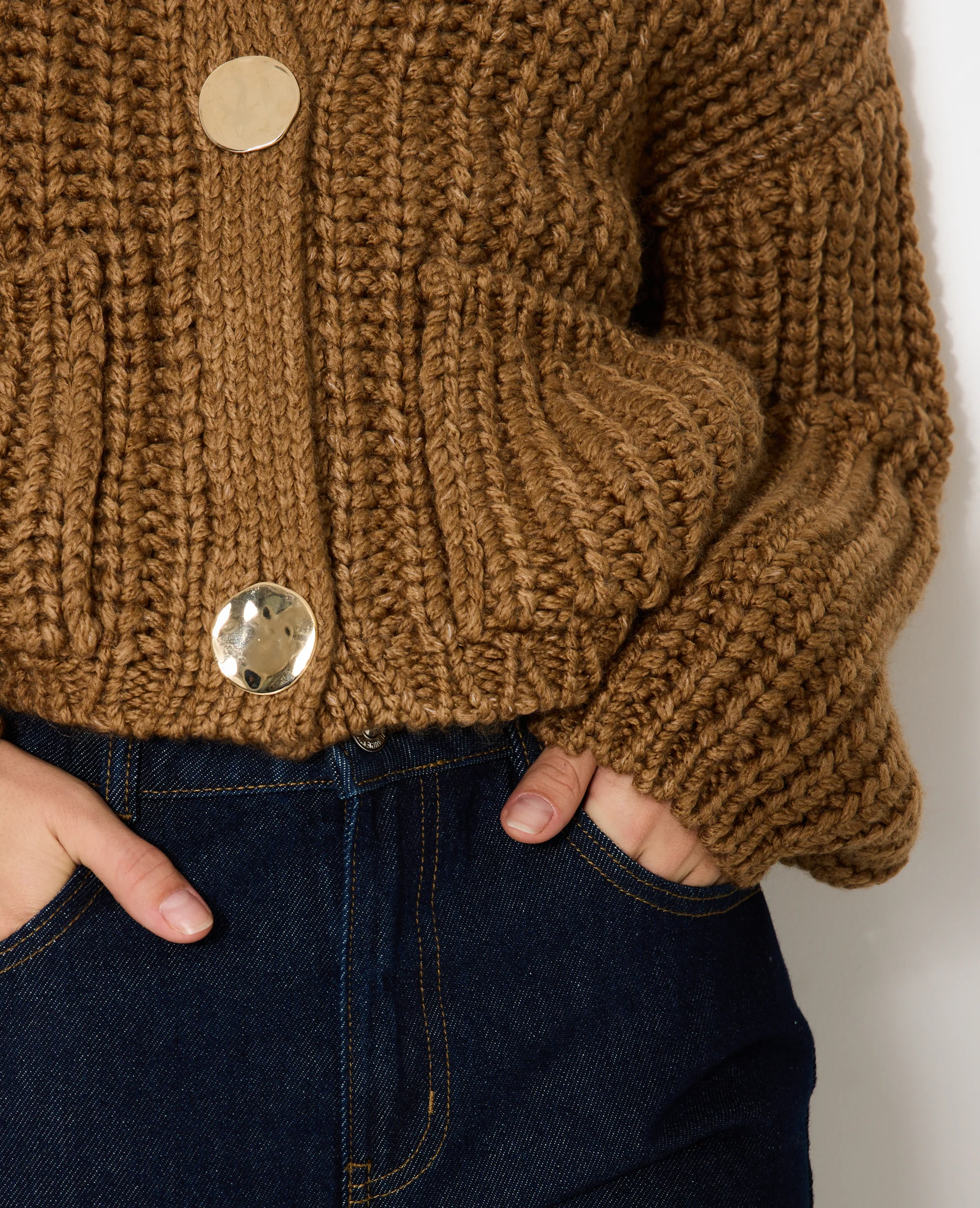 Gilet grosse maille avec gros boutons et poches