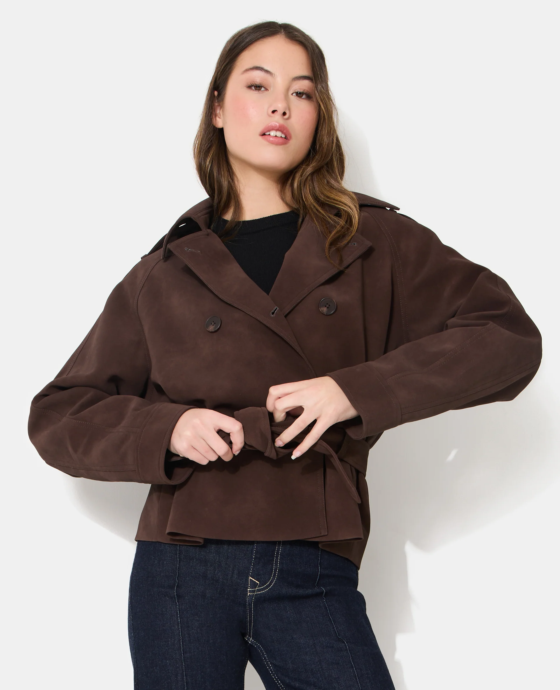 Trench court en suédine avec ceinture
