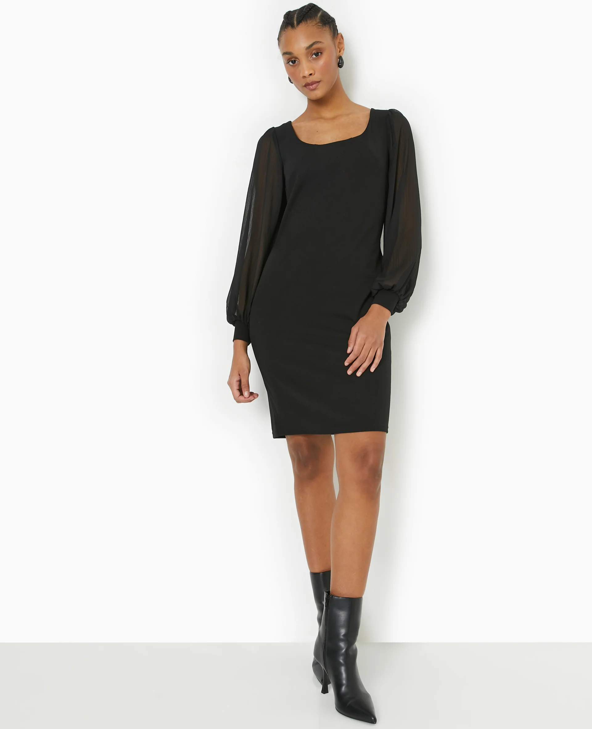 Robe courte avec manches ballons transparentes