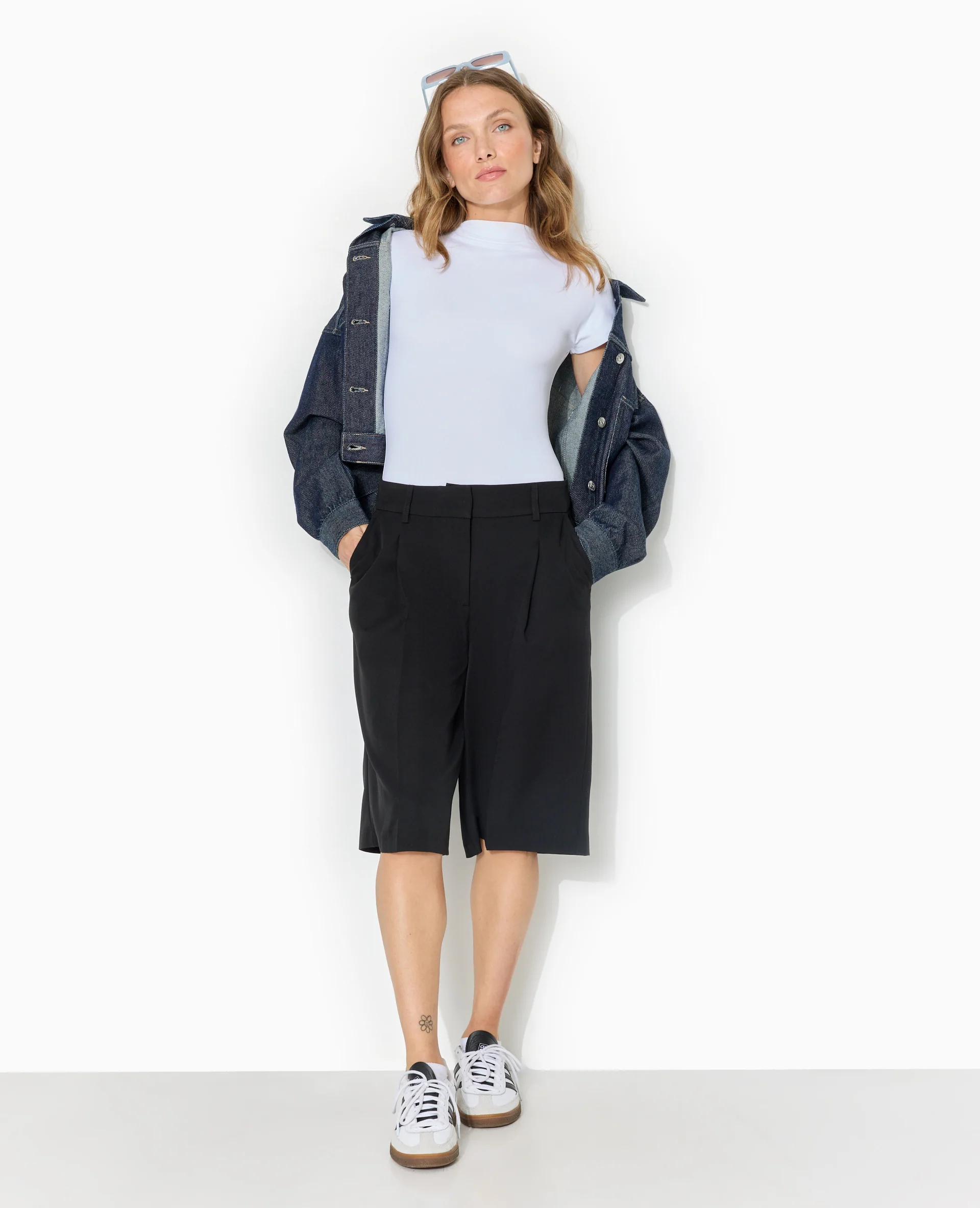 Body manches courtes col montant