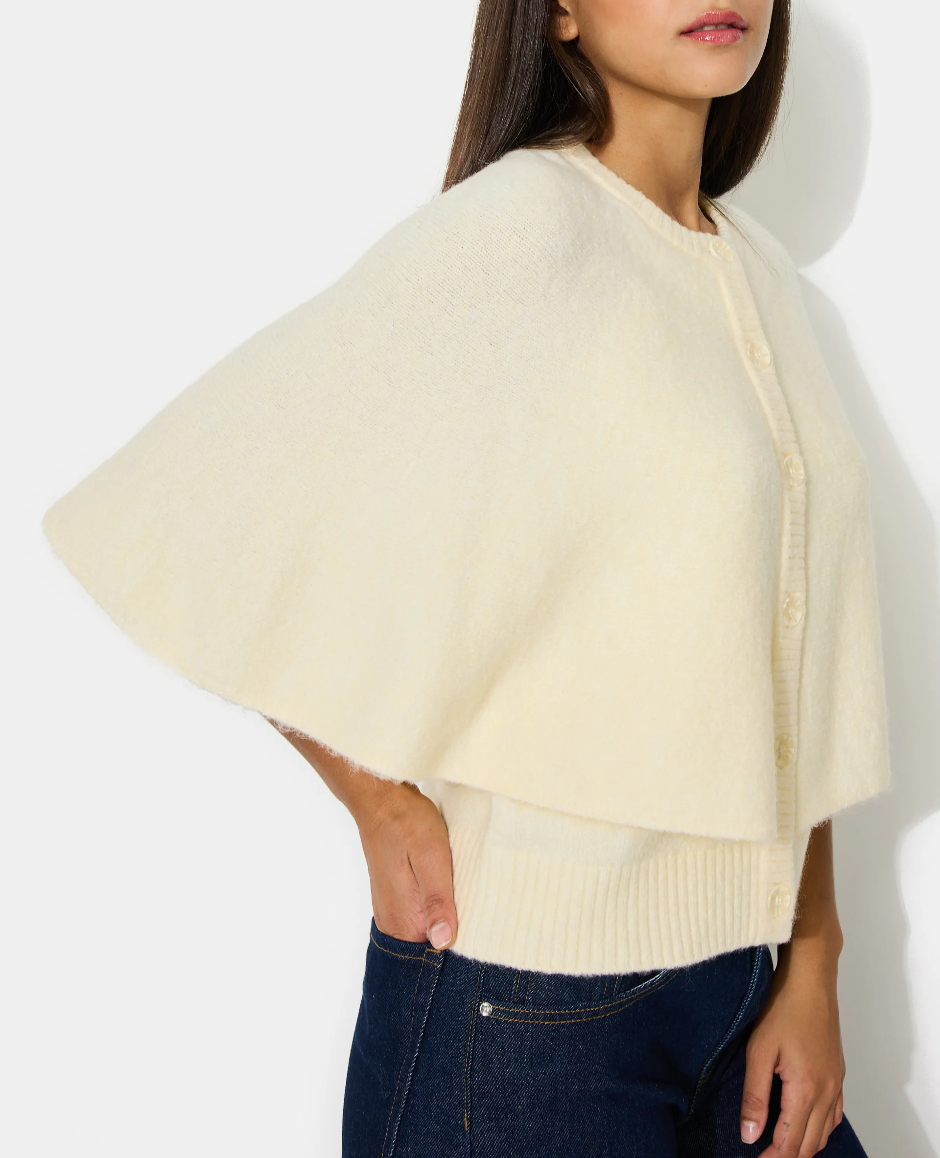 Gilet cape avec boutons