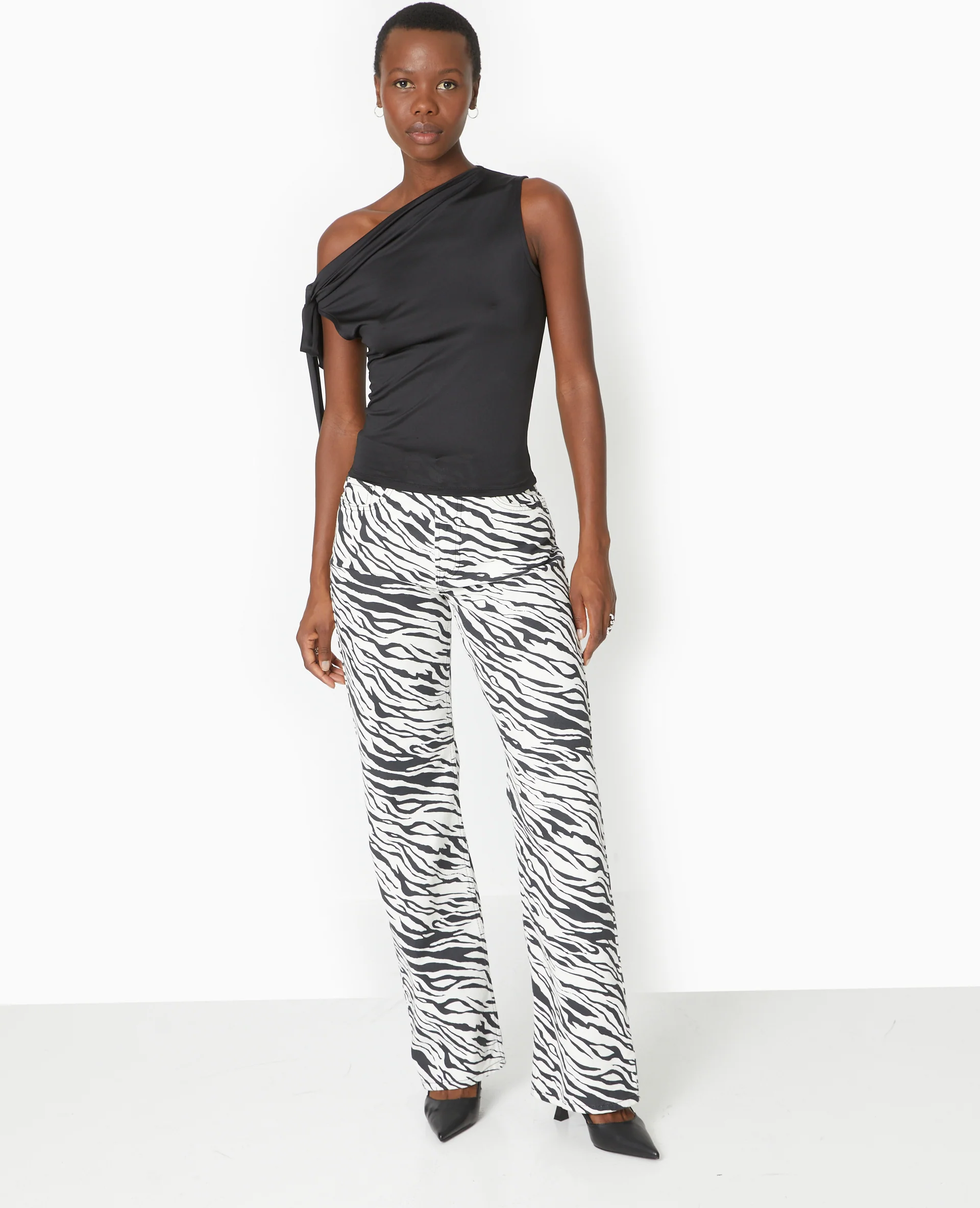 Top asymétrique avec nœud épaule