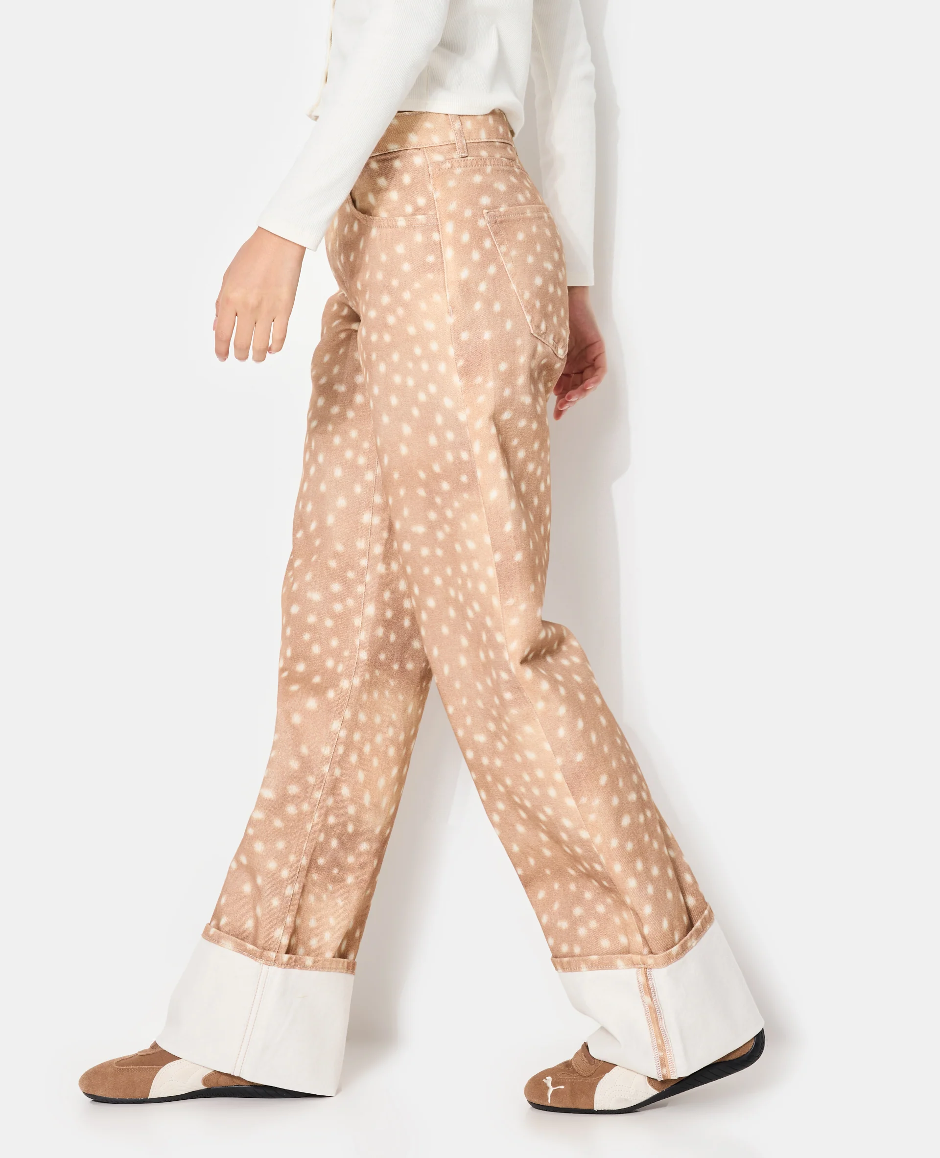 Jean droit avec grand revers motif faon