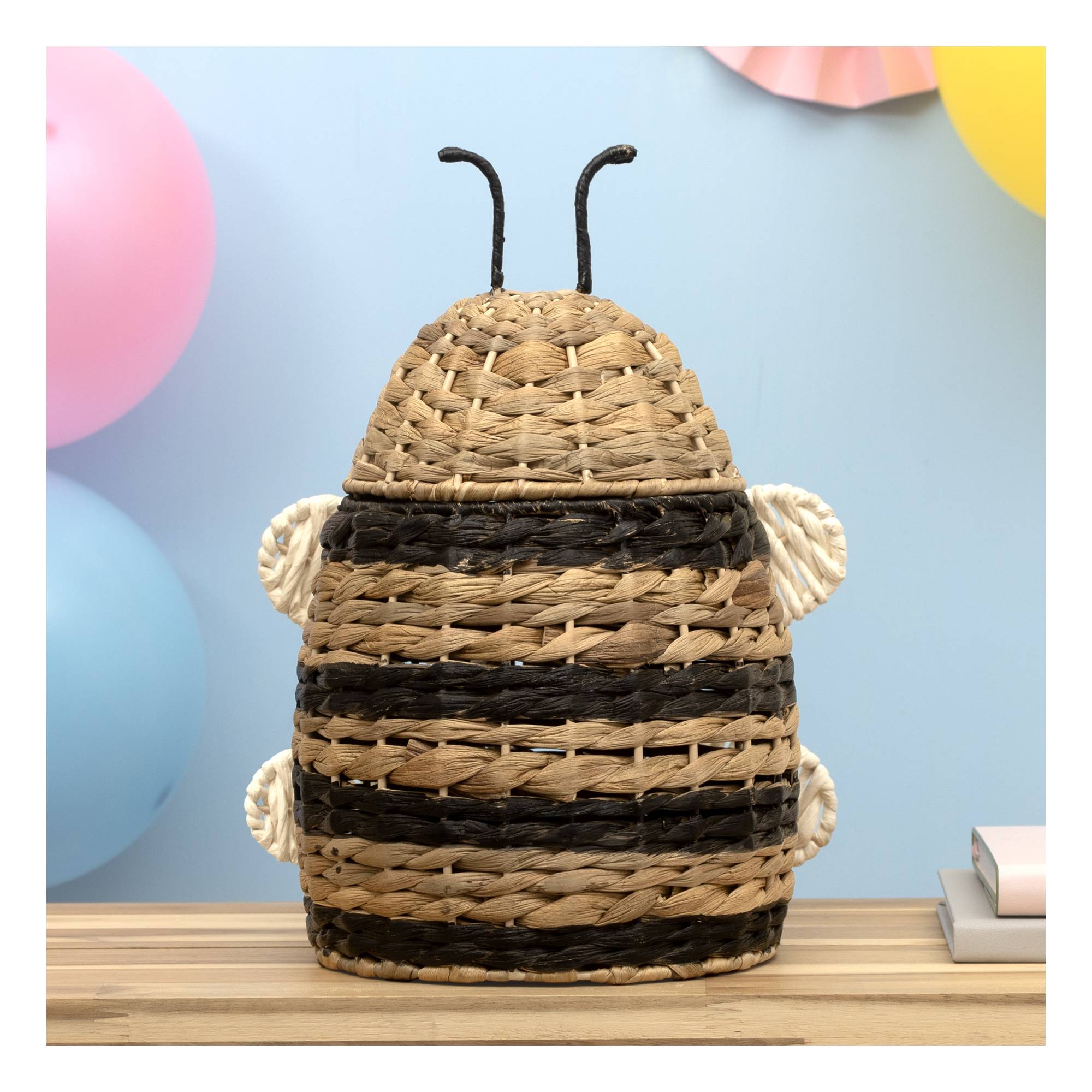 Natural Bee Basket with Lid