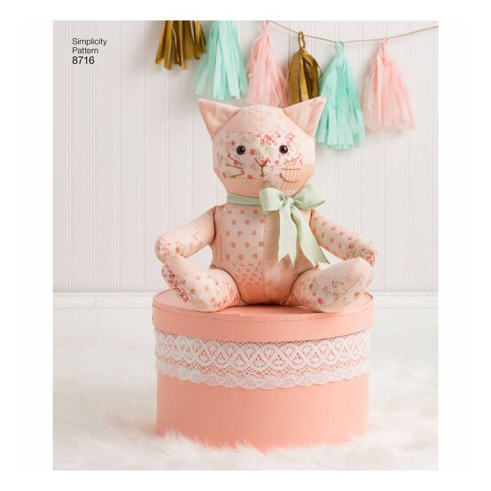 Simplicity Stuffed Animals Sewing Pattern 8716