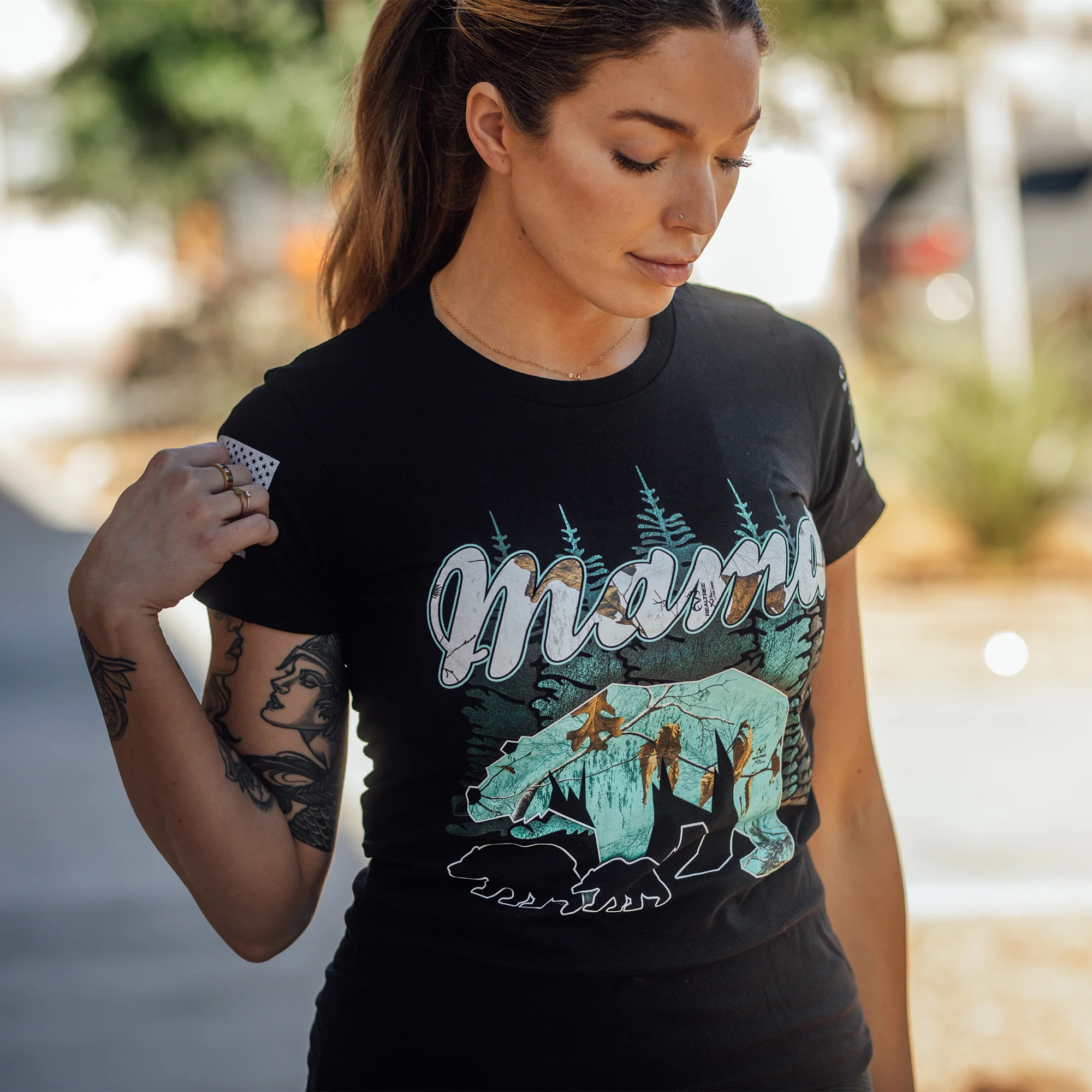 Women's Mama Bear T-Shirt - Realtree Xtra Sea Glass