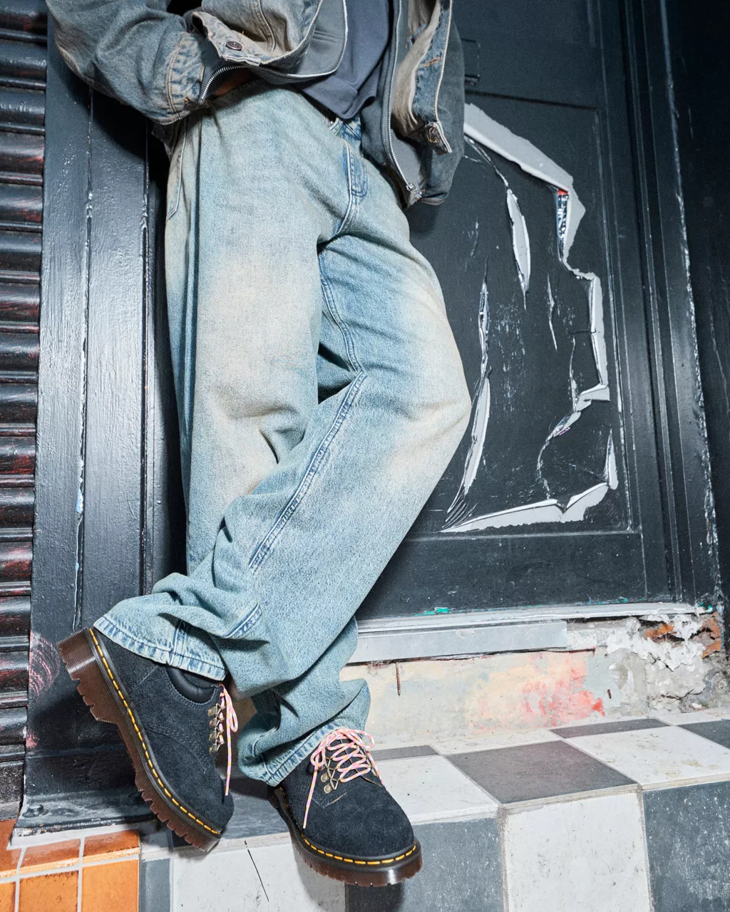 DR MARTENS 8053 Ben Suede Shoes