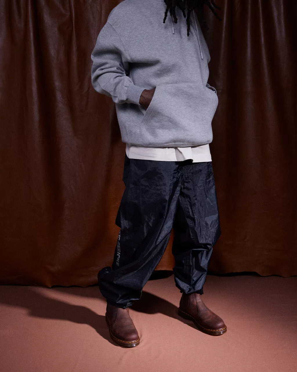 DR MARTENS 2976 Yellow Stitch Crazy Horse Leather Chelsea Boots