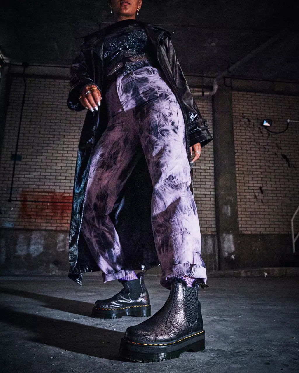 DR MARTENS 2976 Faux Fur-Lined Metallic Platform Chelsea Boots