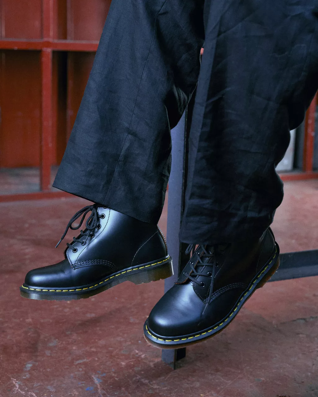 DR MARTENS Vintage 101 Quilon Leather Ankle Boots