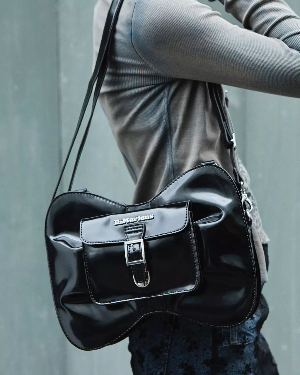 DR MARTENS Vegan Bow Shaped Bag